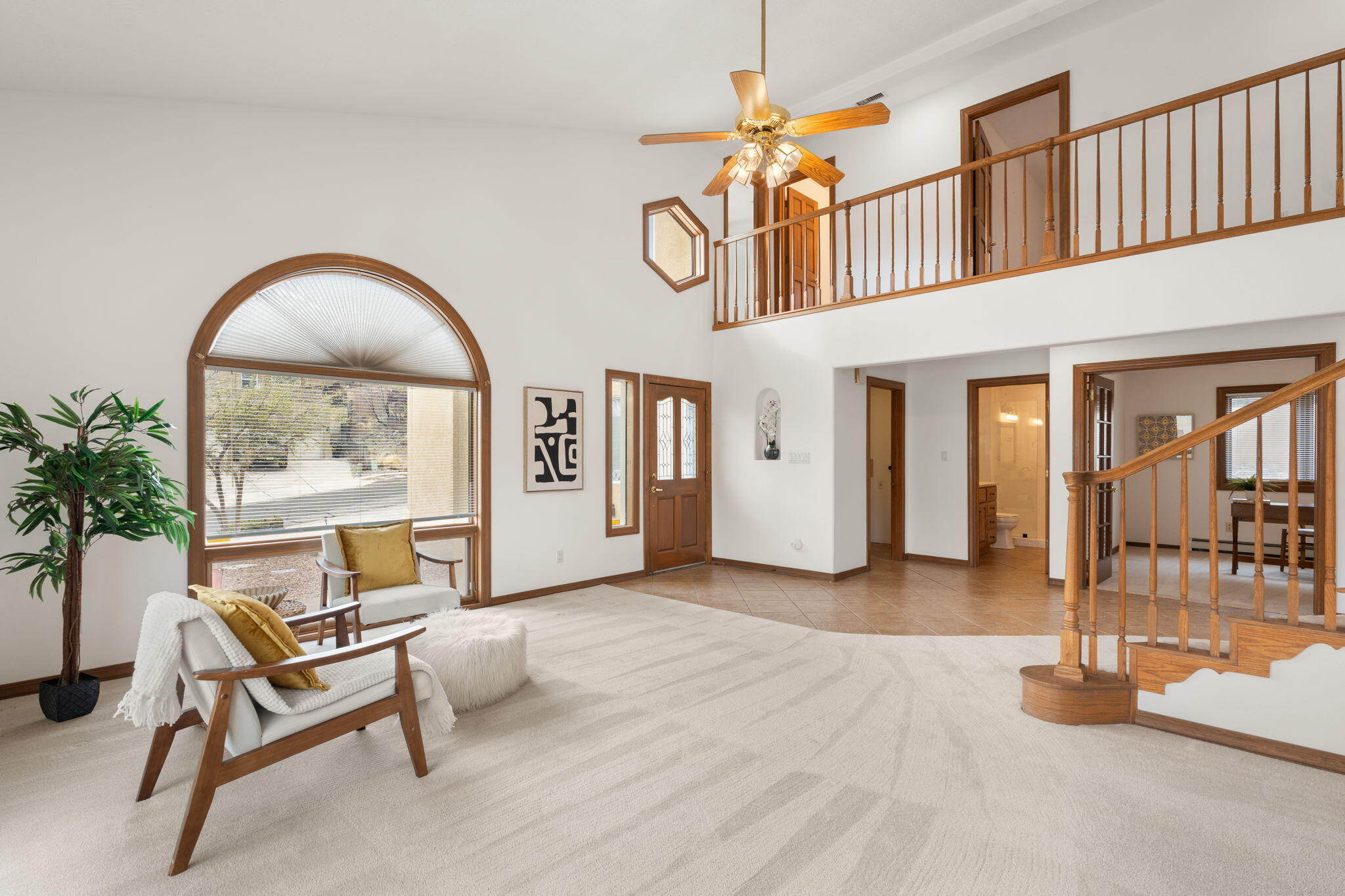 438 Poinsettia Place SE