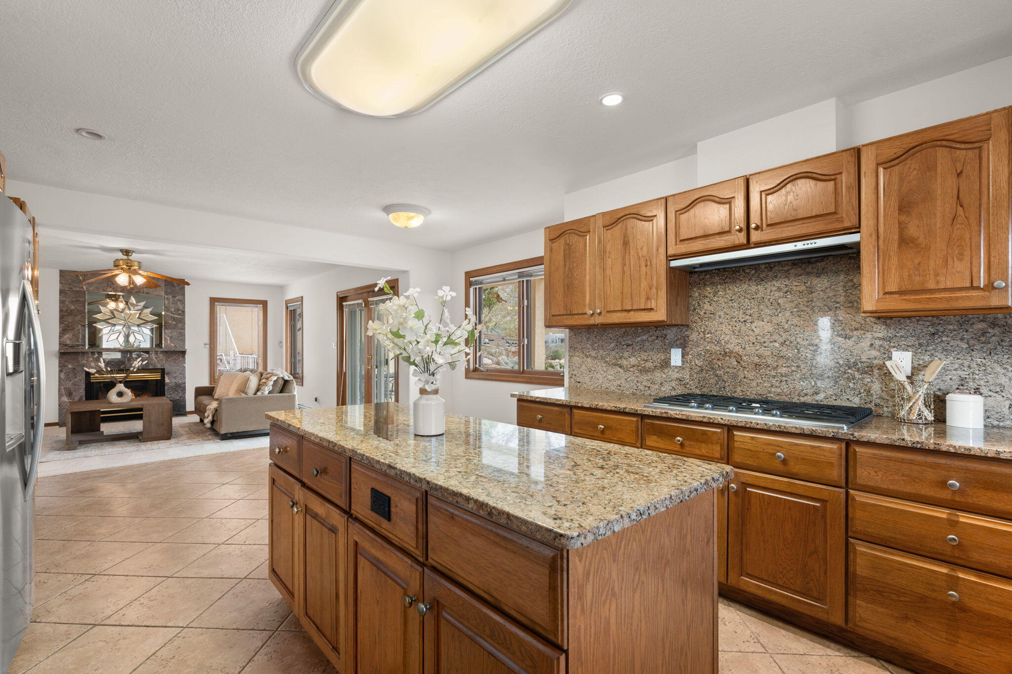 438 Poinsettia Place SE