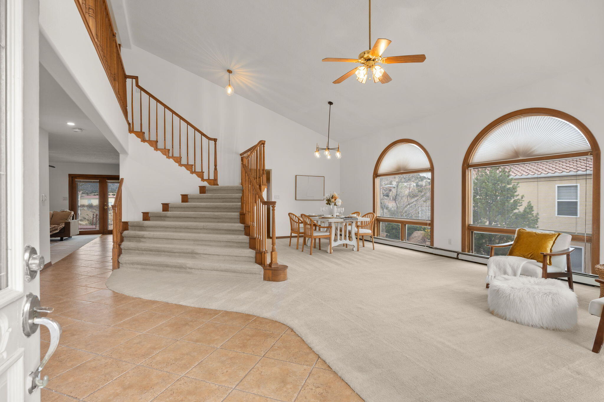 438 Poinsettia Place SE