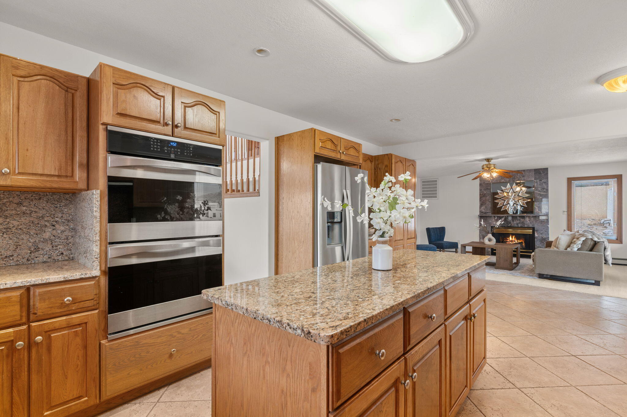 438 Poinsettia Place SE