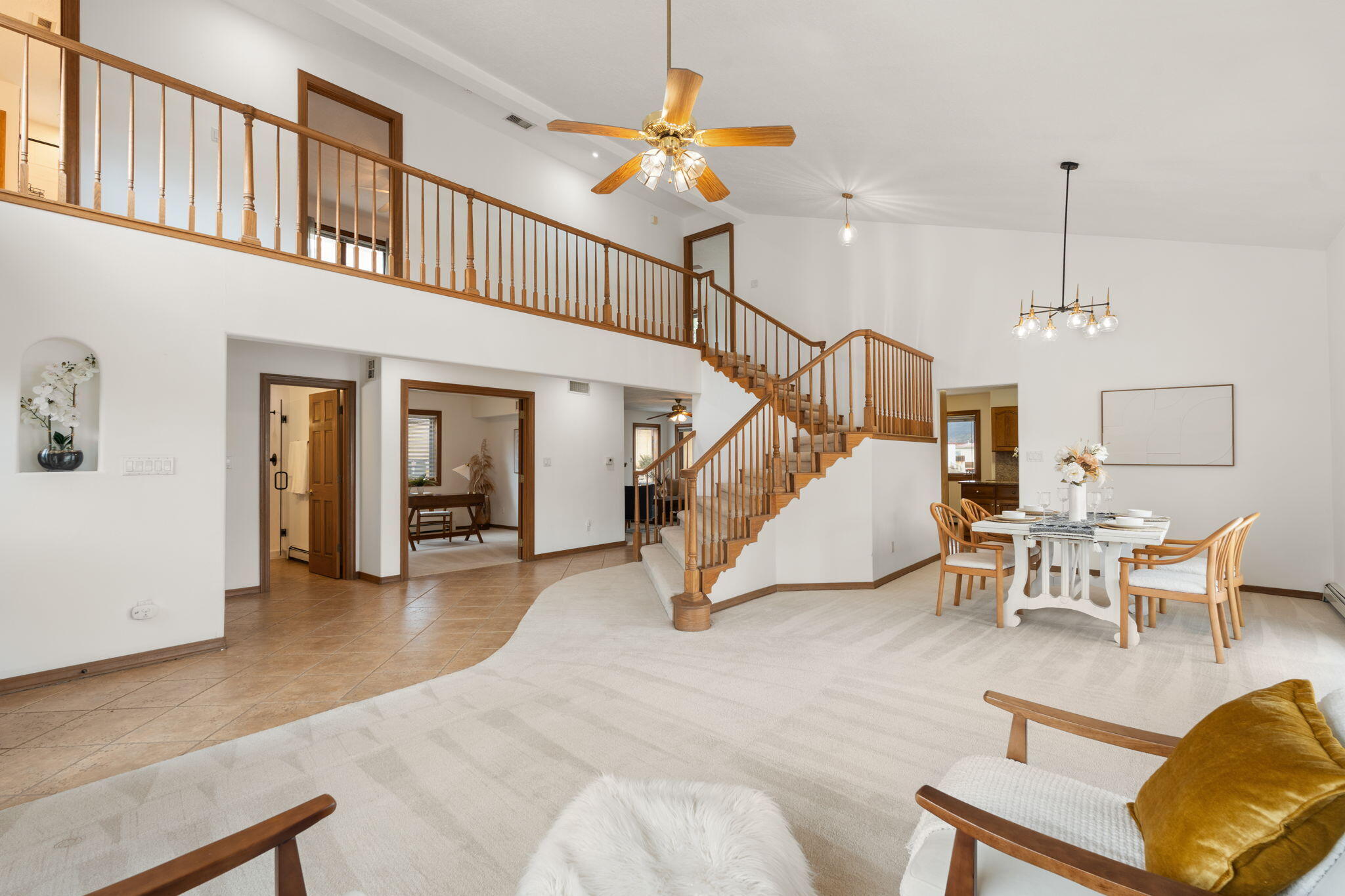 438 Poinsettia Place SE