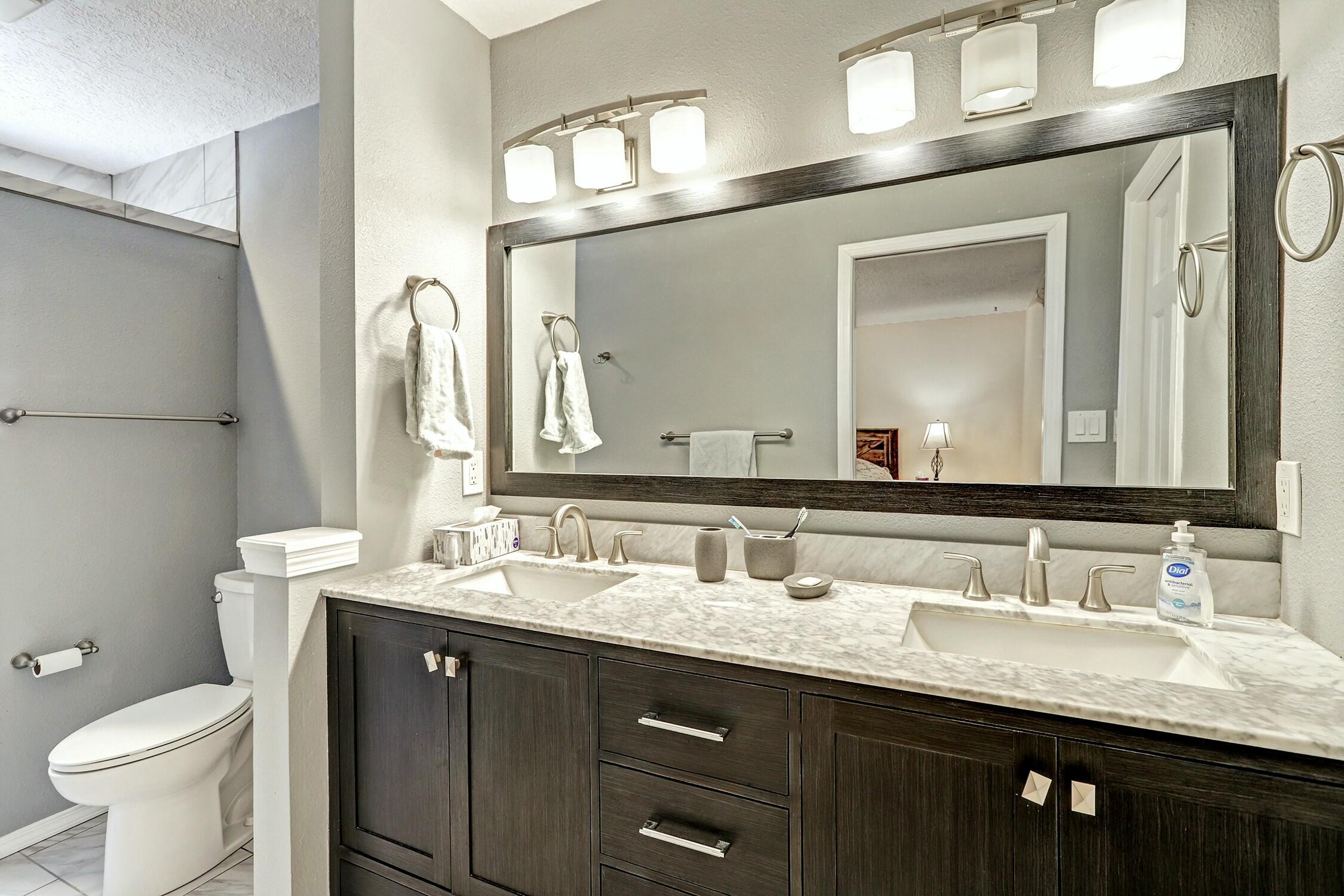 6318 ANTARES Road NE