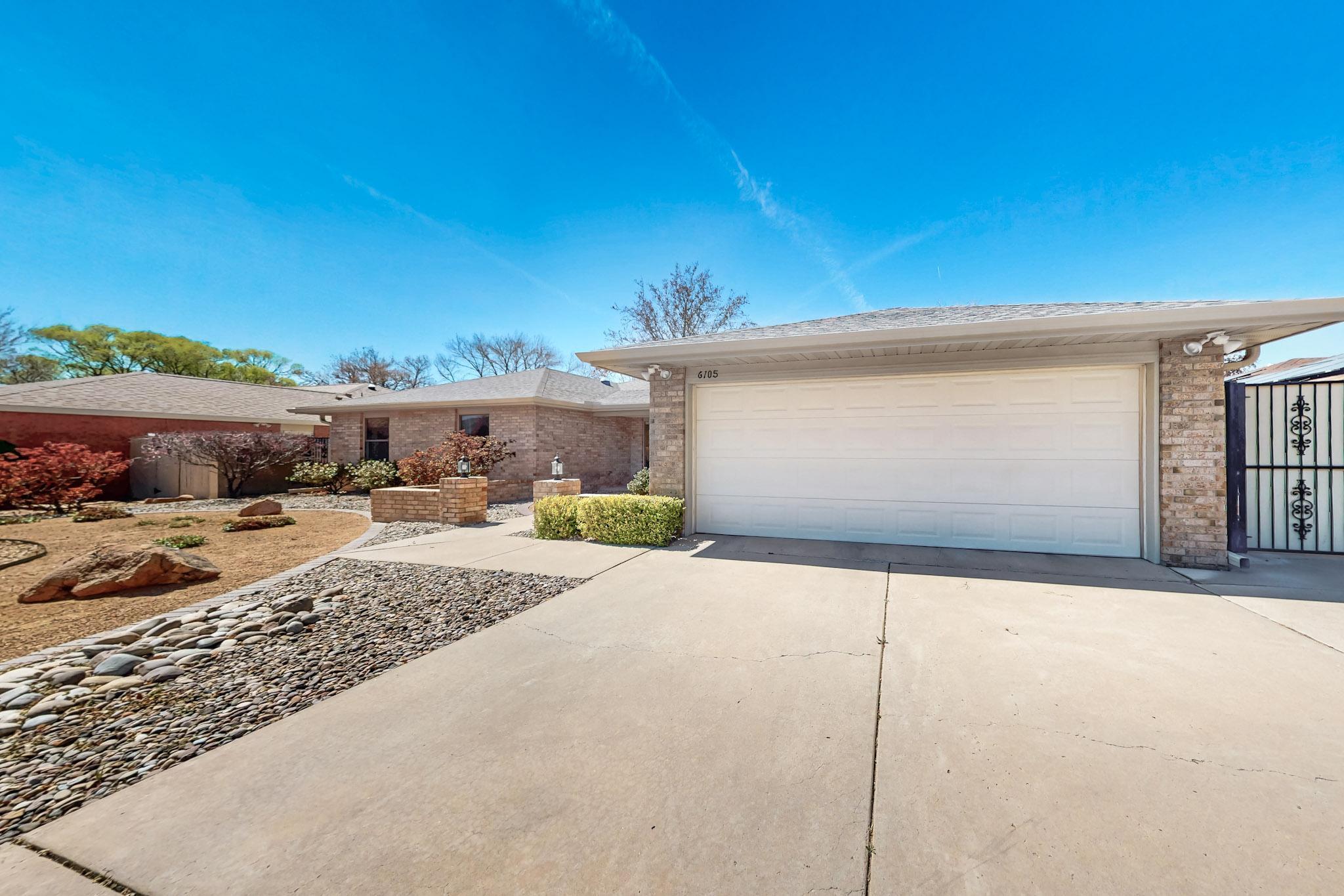 6105 Pueblo Verde Drive NE