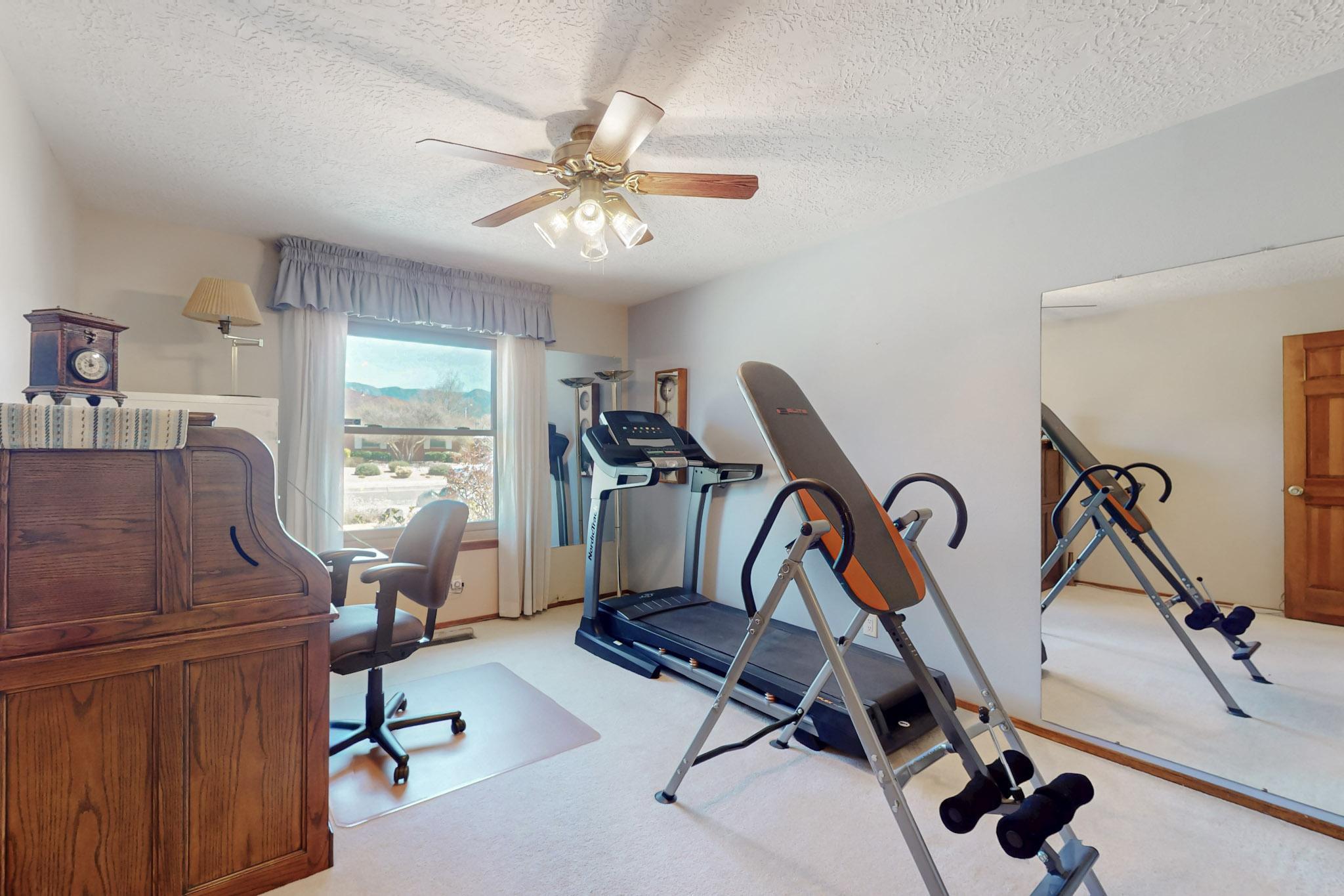 6105 Pueblo Verde Drive NE