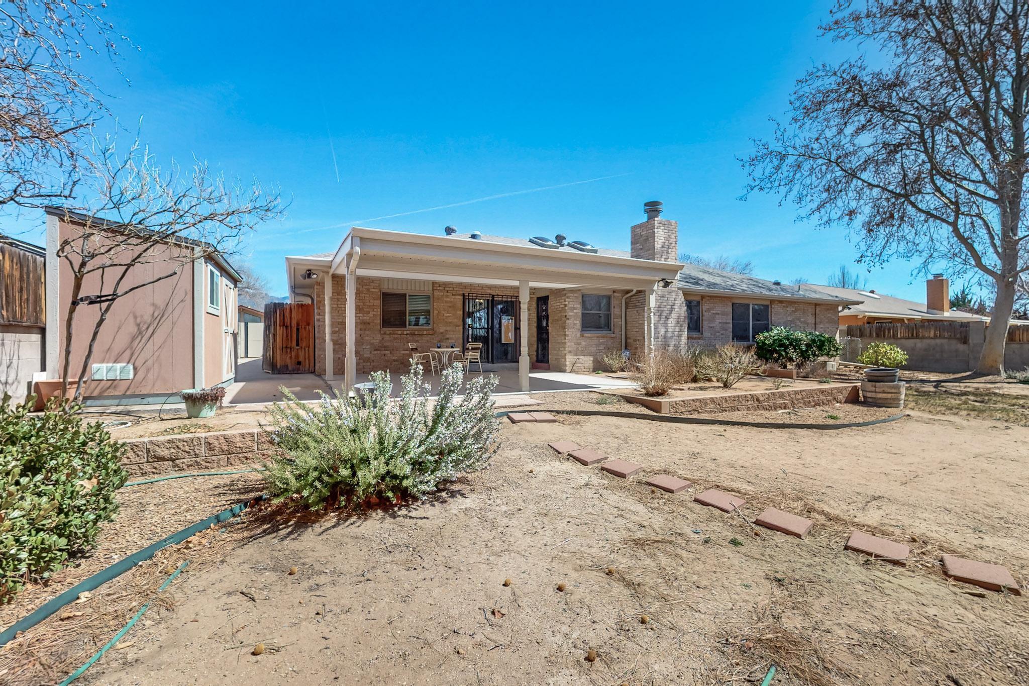 6105 Pueblo Verde Drive NE