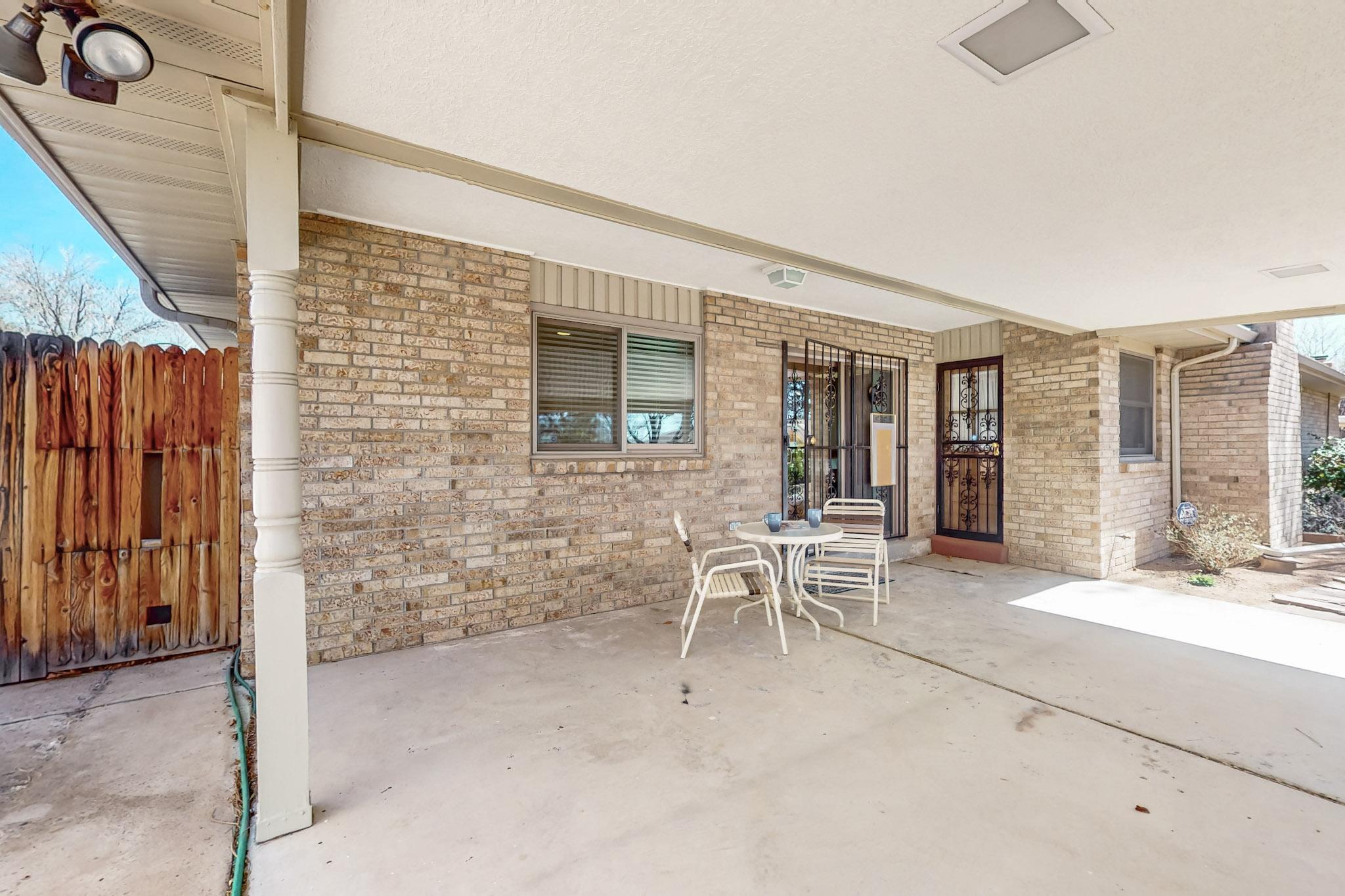 6105 Pueblo Verde Drive NE