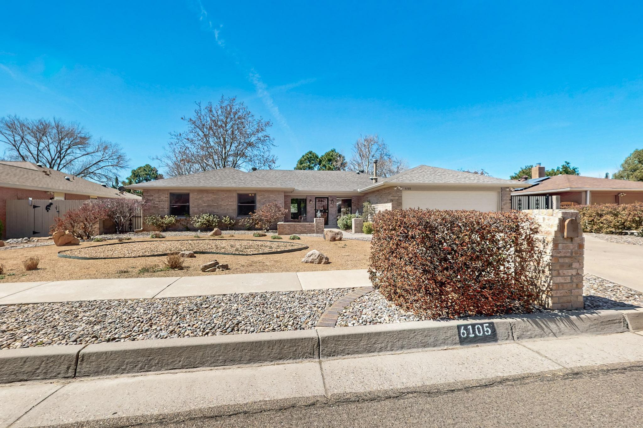 6105 Pueblo Verde Drive NE