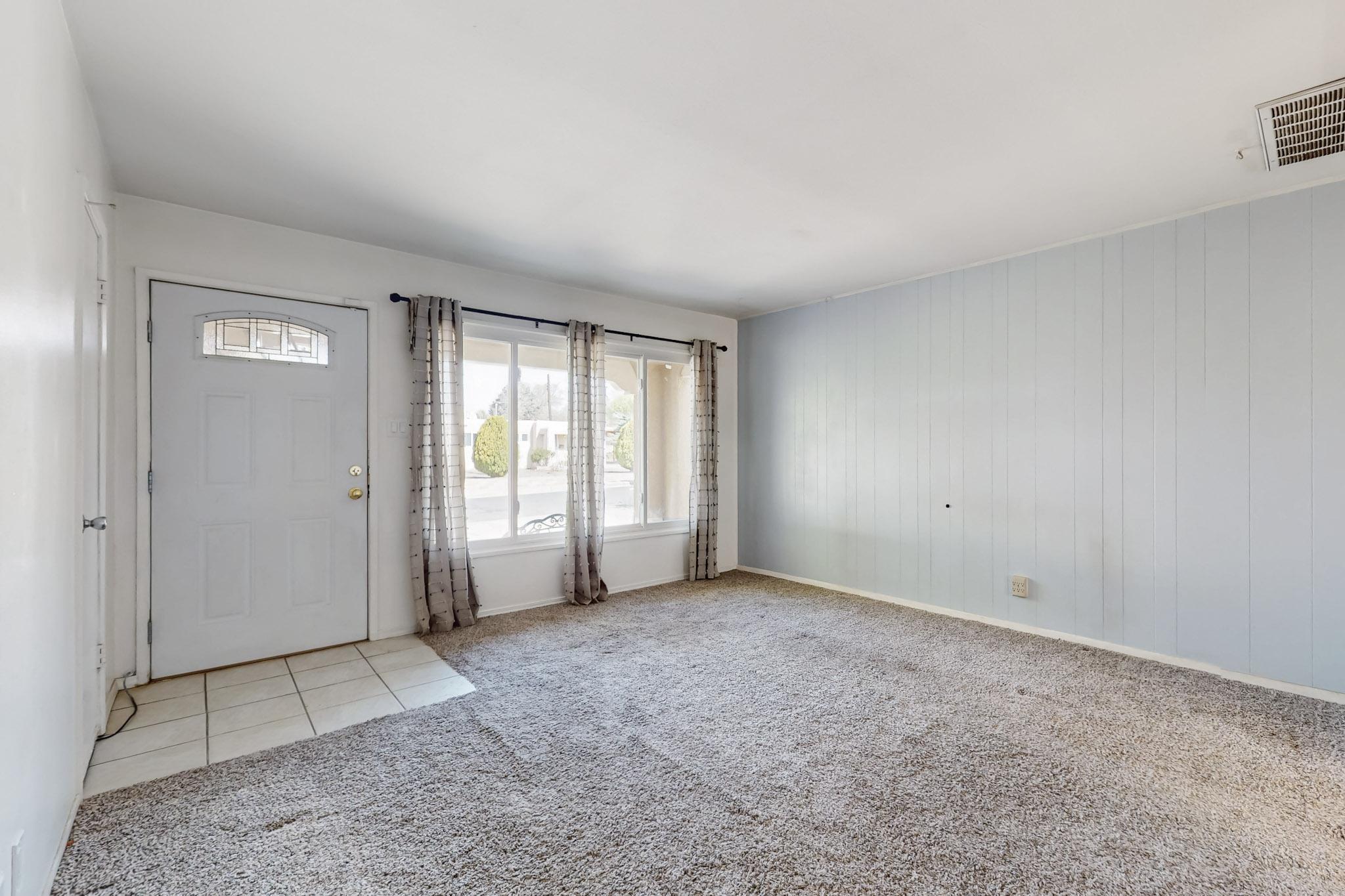 2400 ELIZABETH Street NE