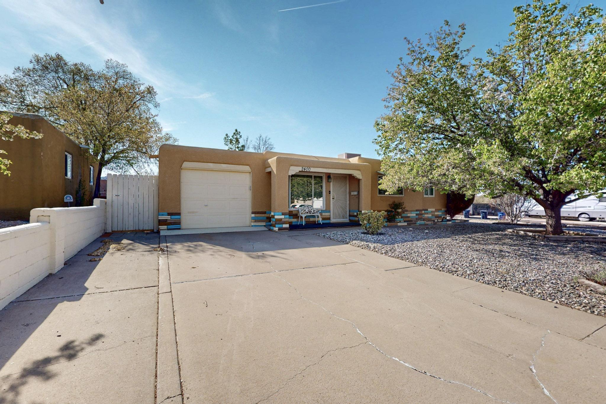 2400 ELIZABETH Street NE