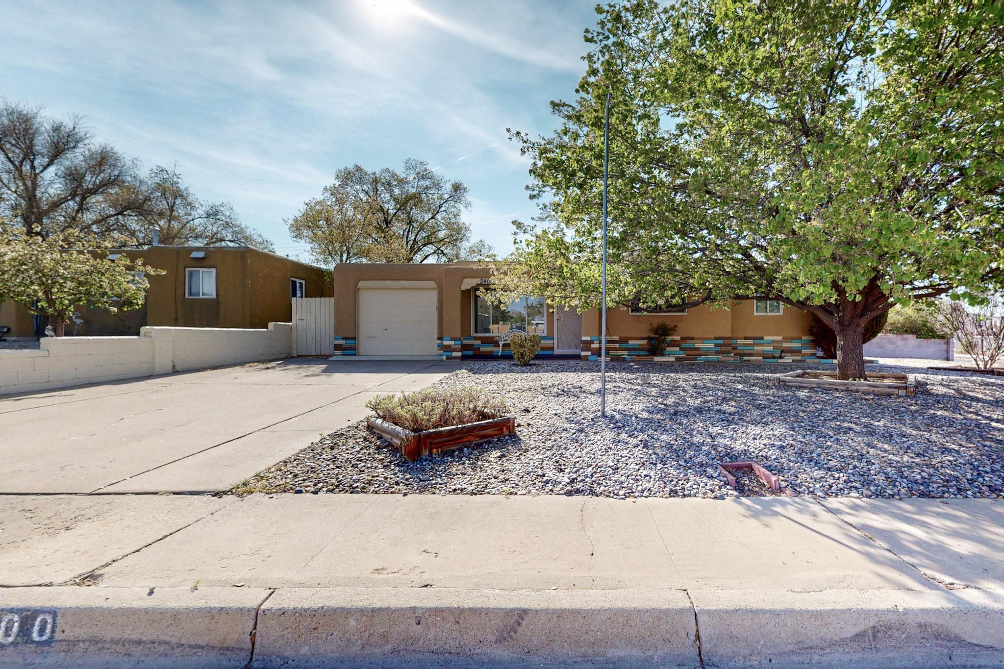 2400 ELIZABETH Street NE