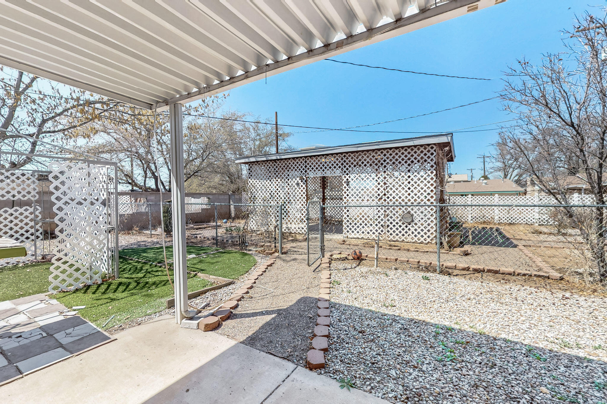9005 WOODLAND Avenue NE