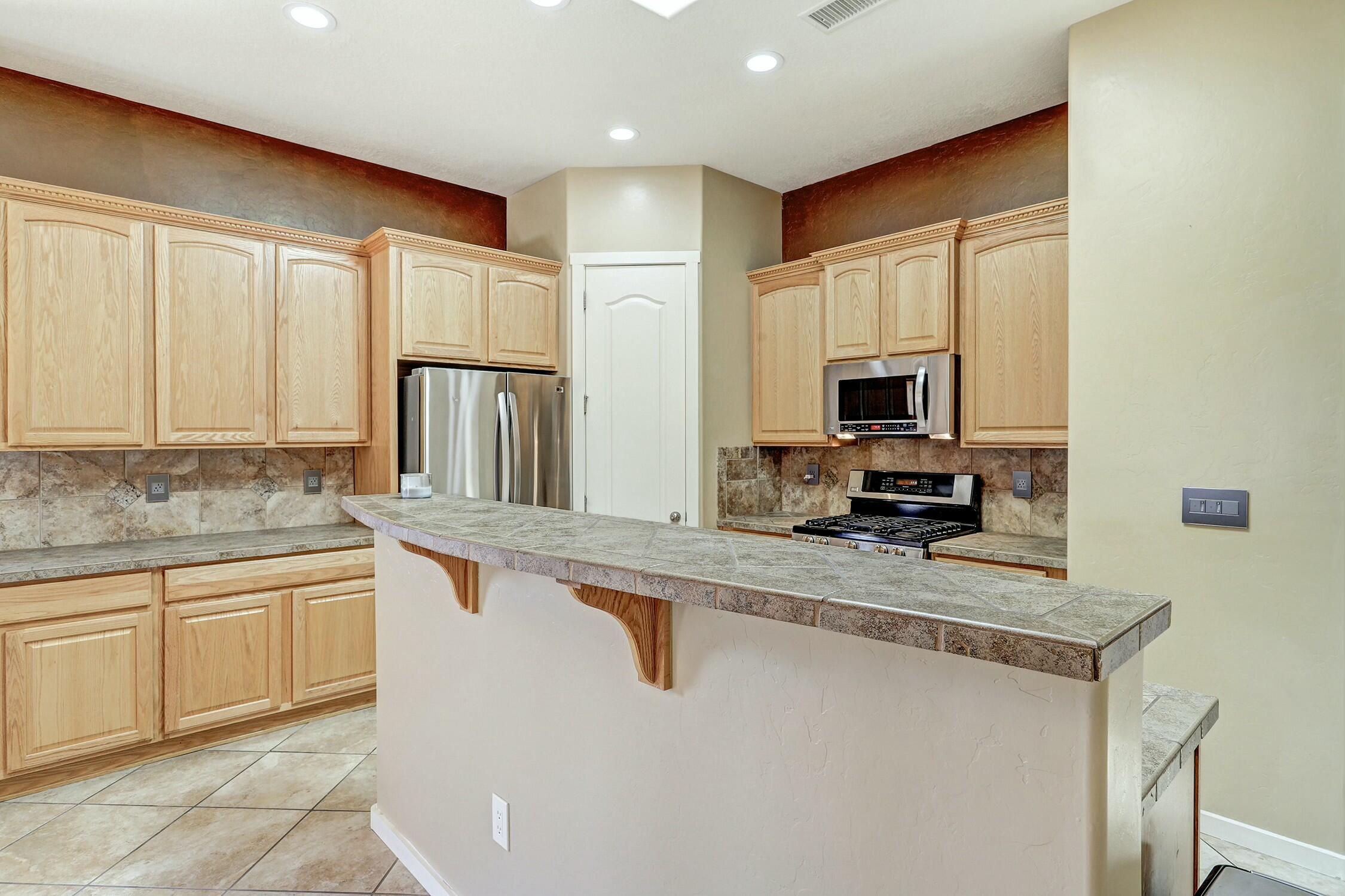 6519 Cliff Dwellers Road NW