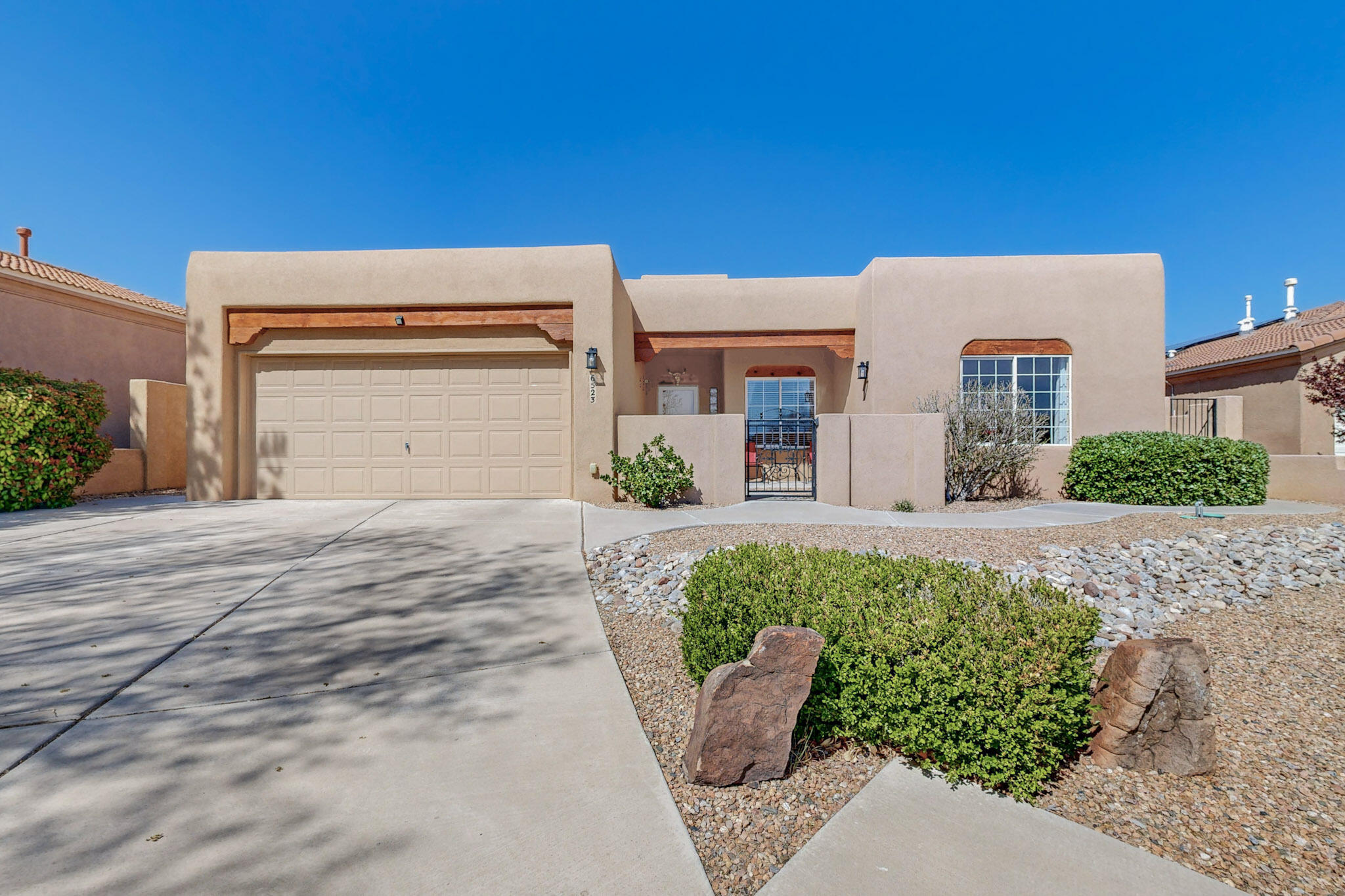 6523 MOON SHADOWS Drive NW