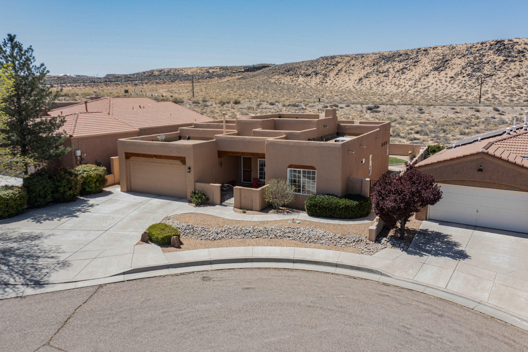 6523 MOON SHADOWS Drive NW