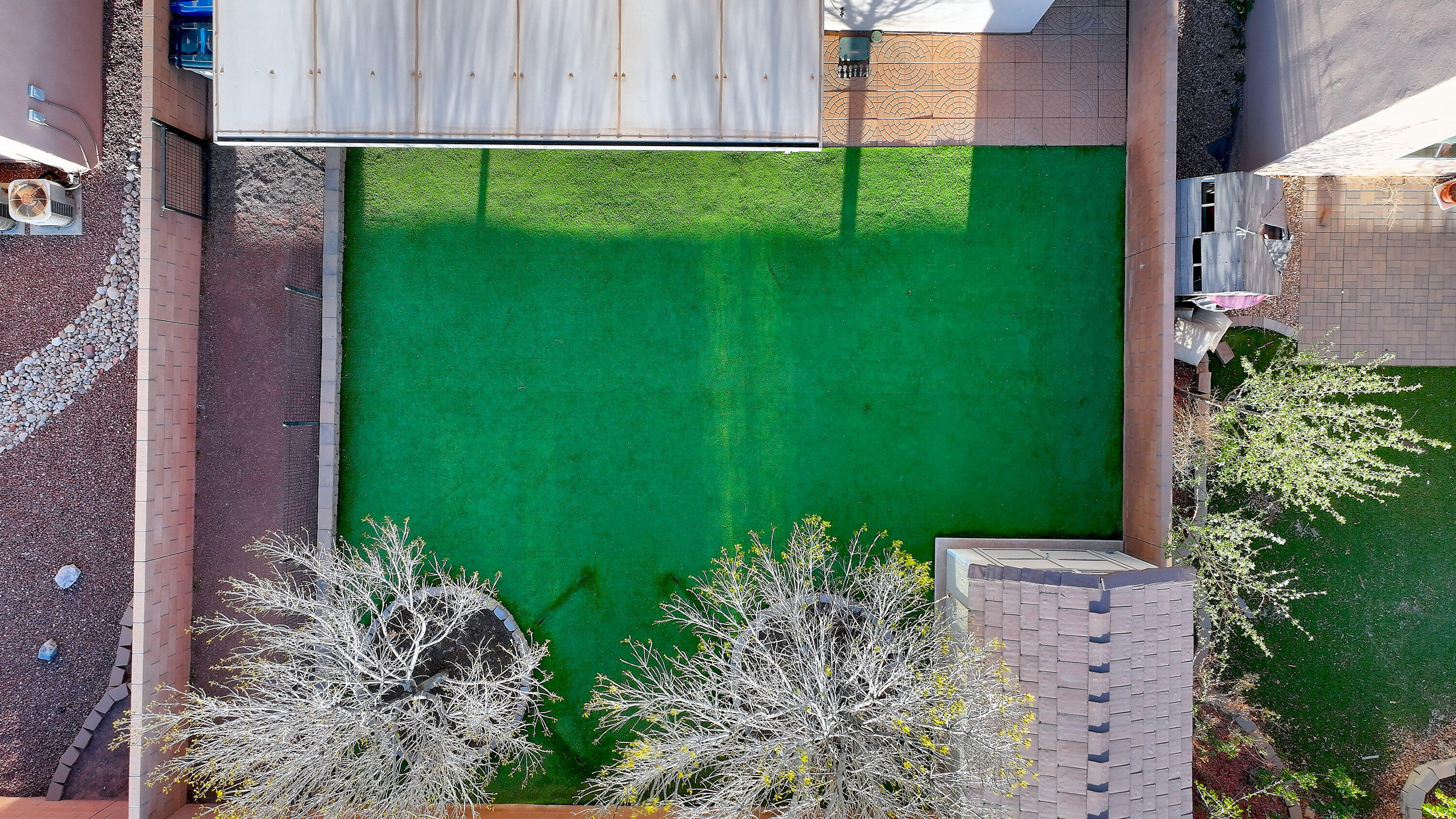 2039 MAYWOOD Drive SE