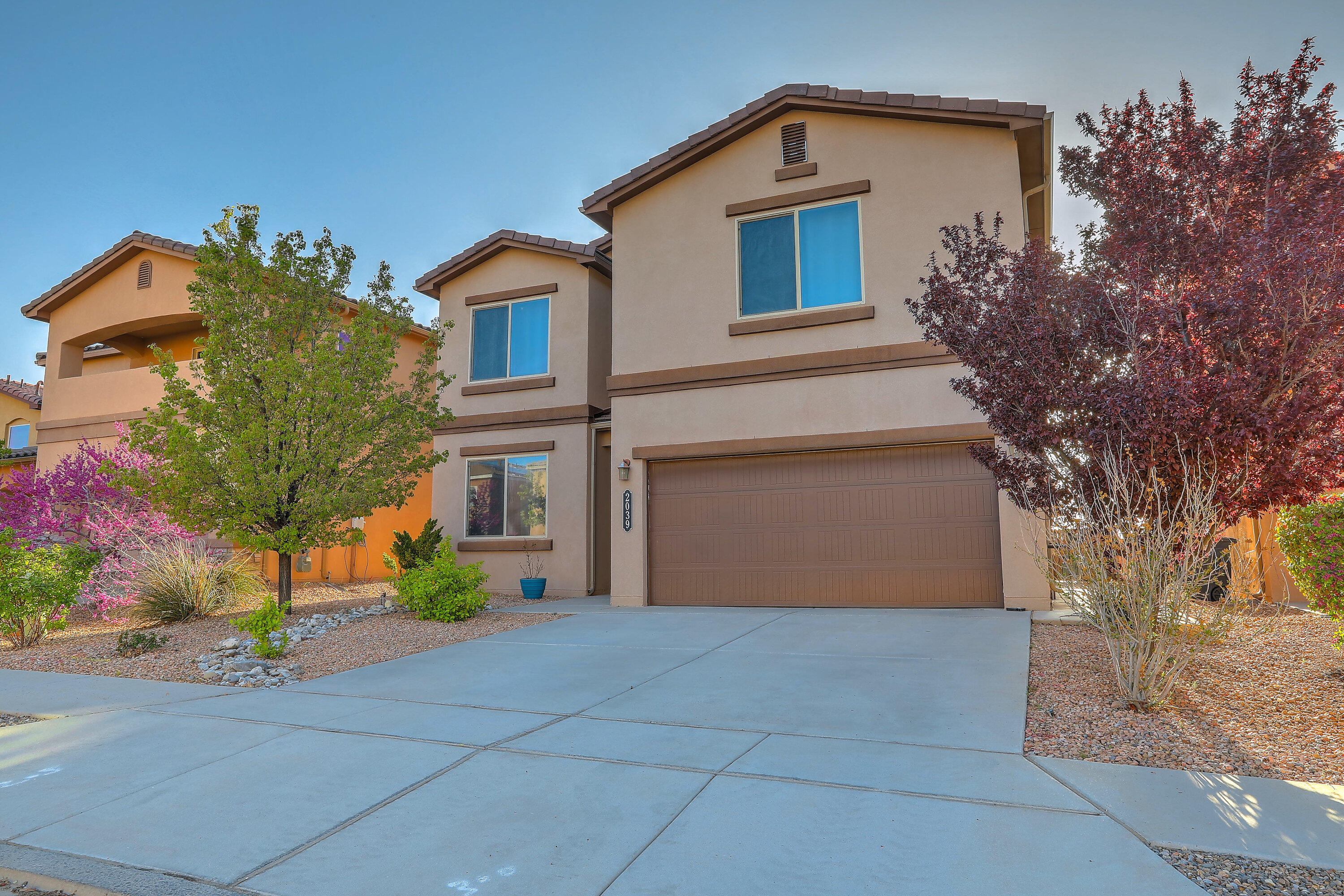 2039 MAYWOOD Drive SE