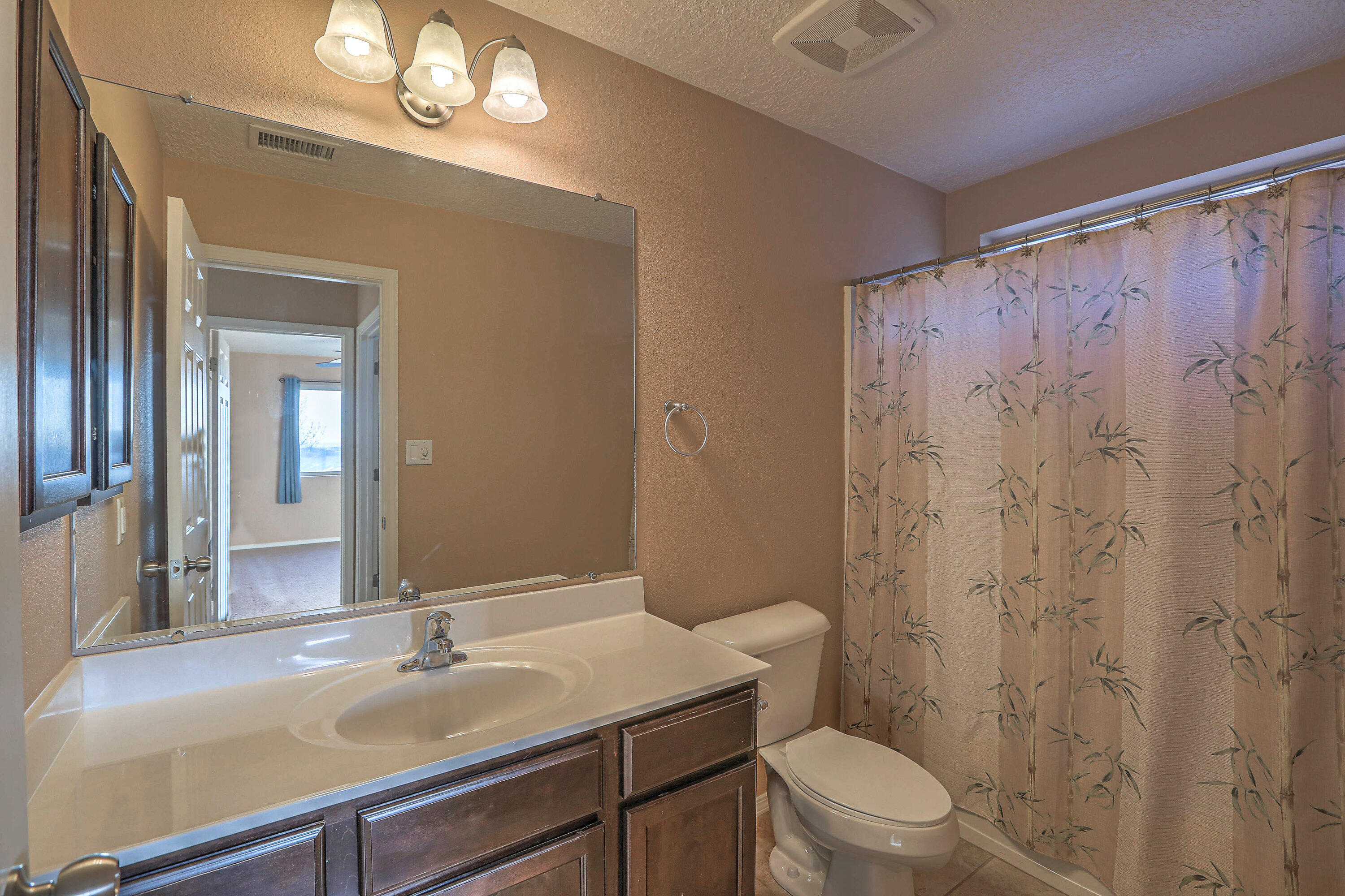 2039 MAYWOOD Drive SE