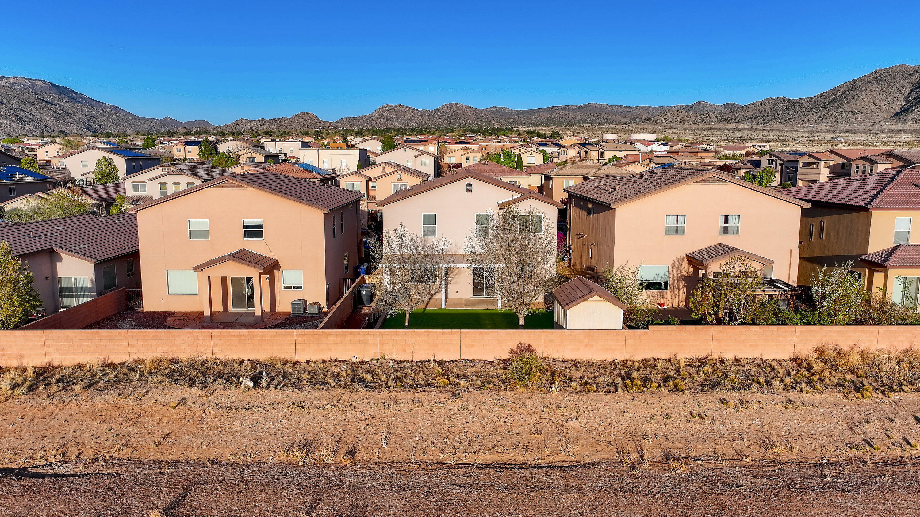 2039 MAYWOOD Drive SE