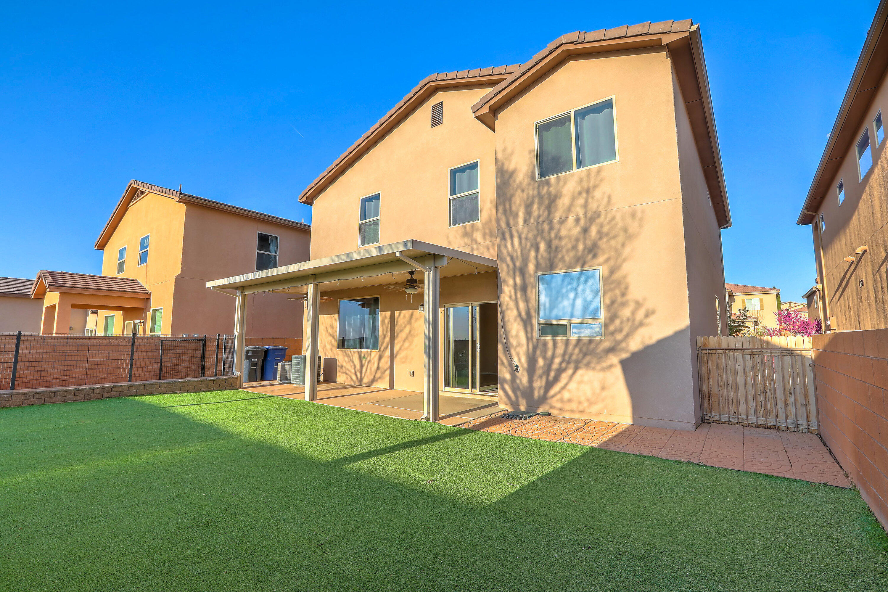 2039 MAYWOOD Drive SE