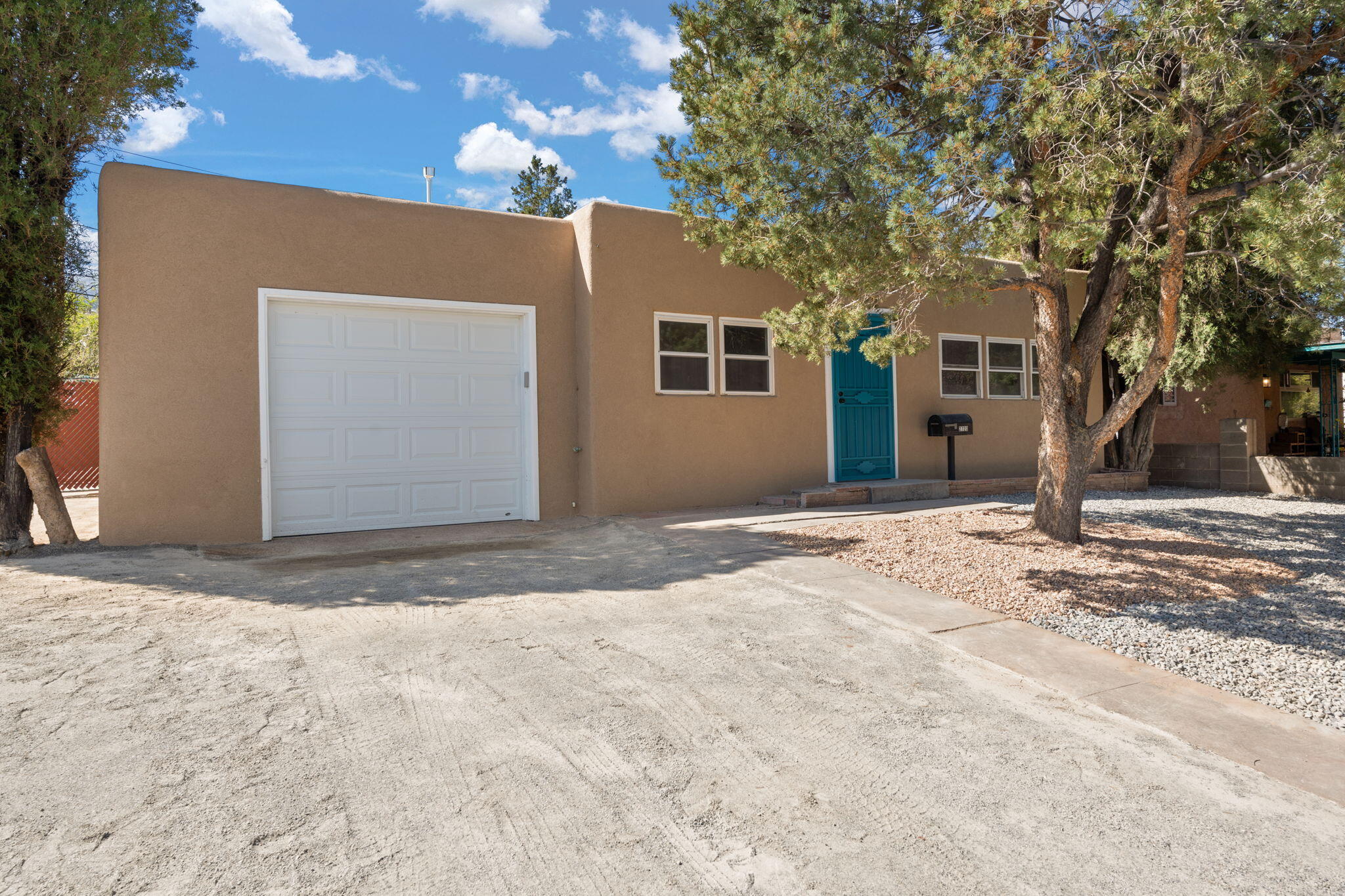 2720 KATHRYN Avenue SE