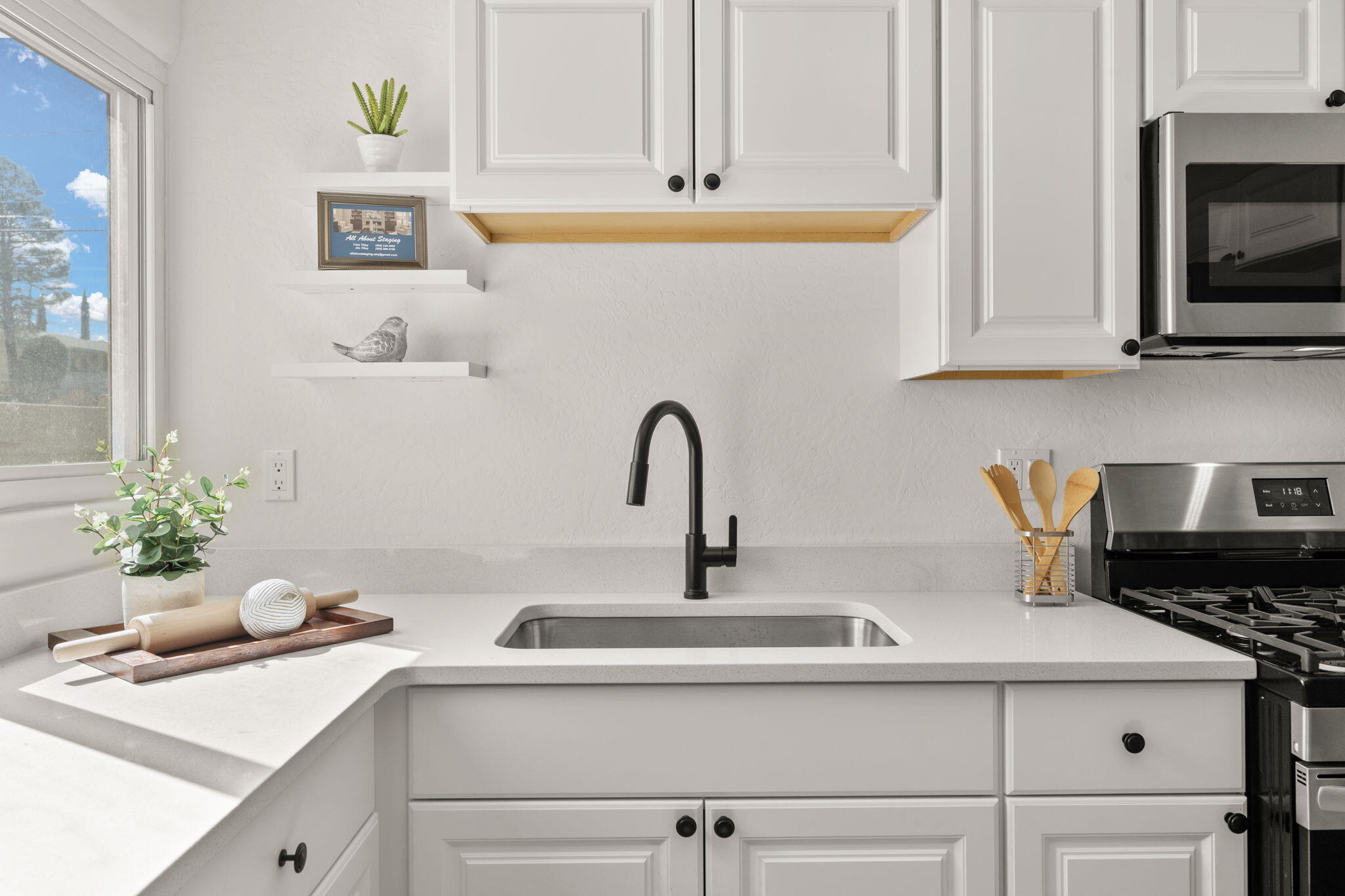 2720 KATHRYN Avenue SE