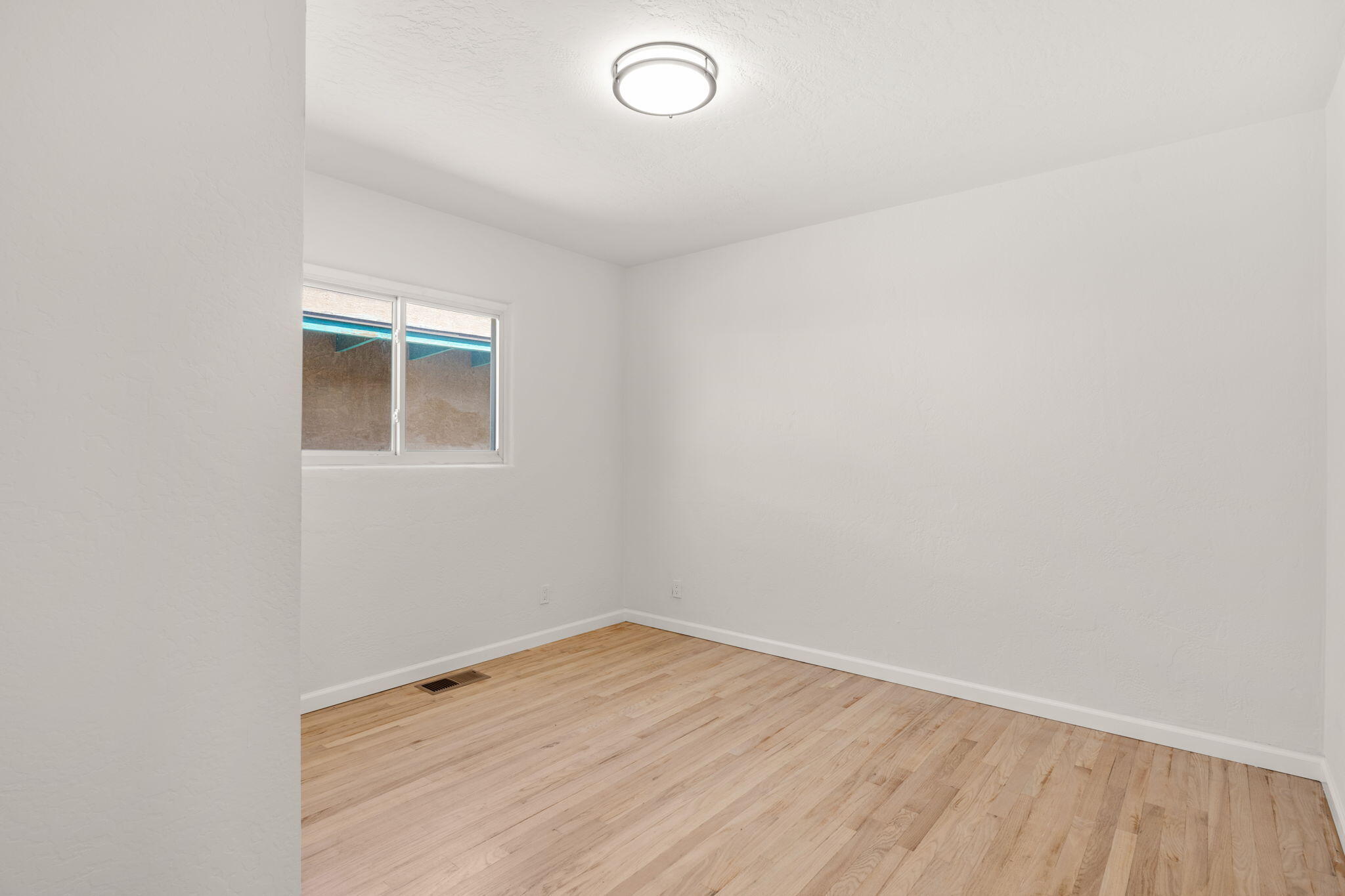 2720 KATHRYN Avenue SE