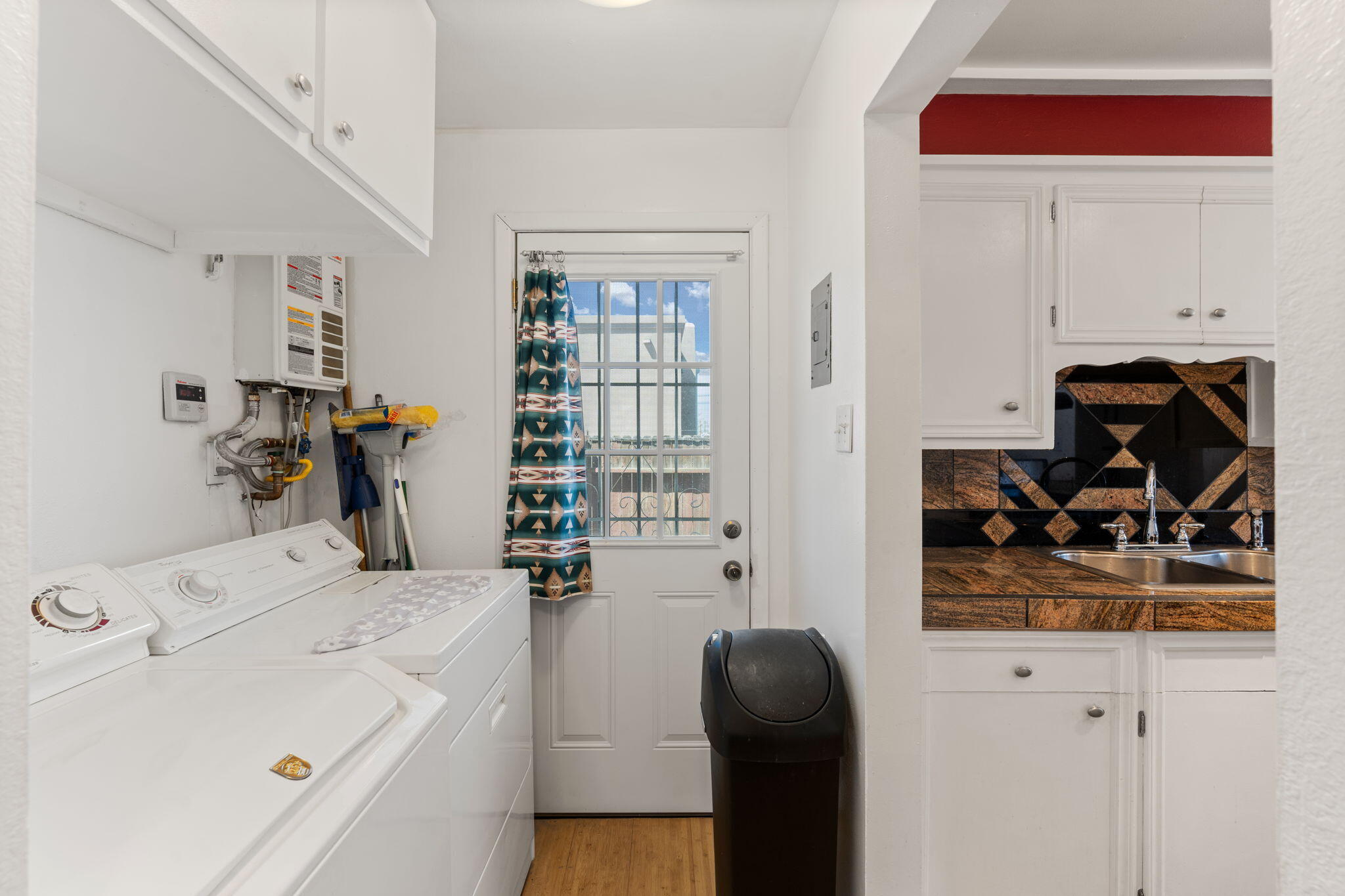 421 CALIFORNIA Street SE