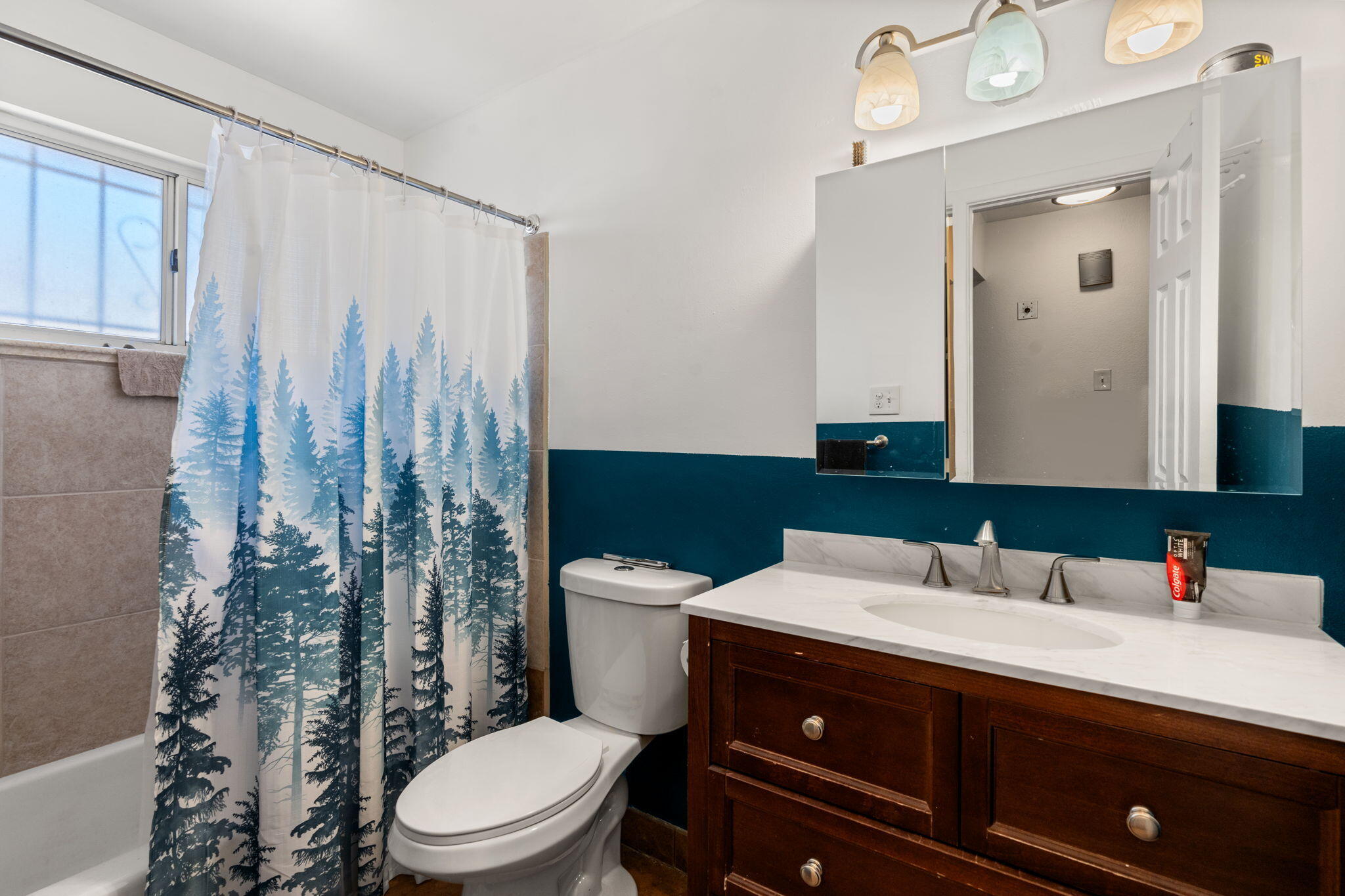 421 CALIFORNIA Street SE