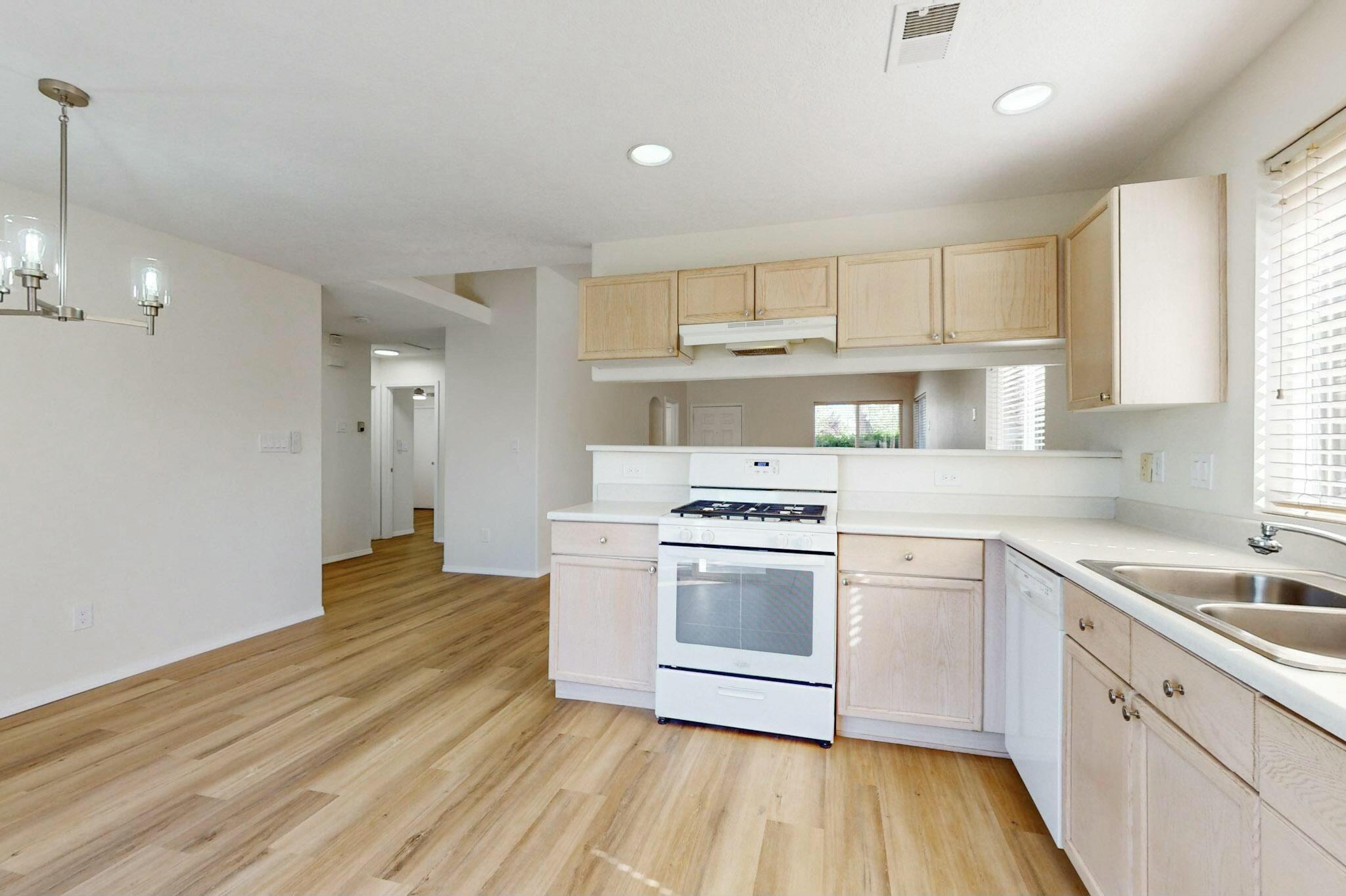 7120 Aquamarine Road NE