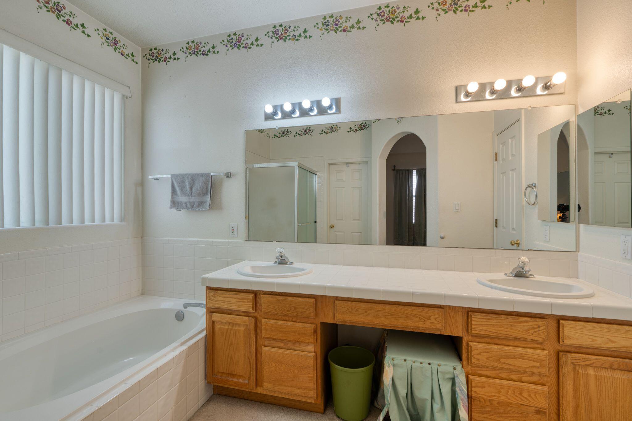 4319 RANCHO REDONDO NW