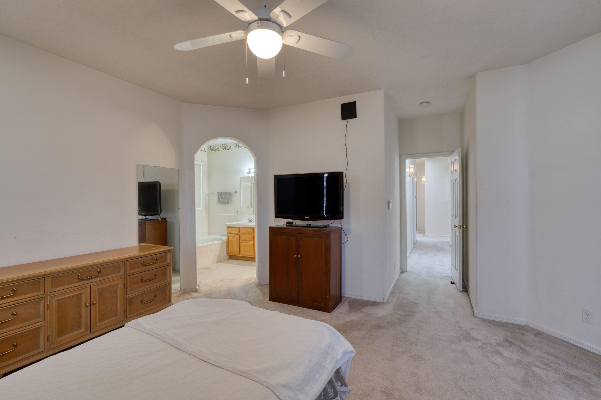 4319 RANCHO REDONDO NW