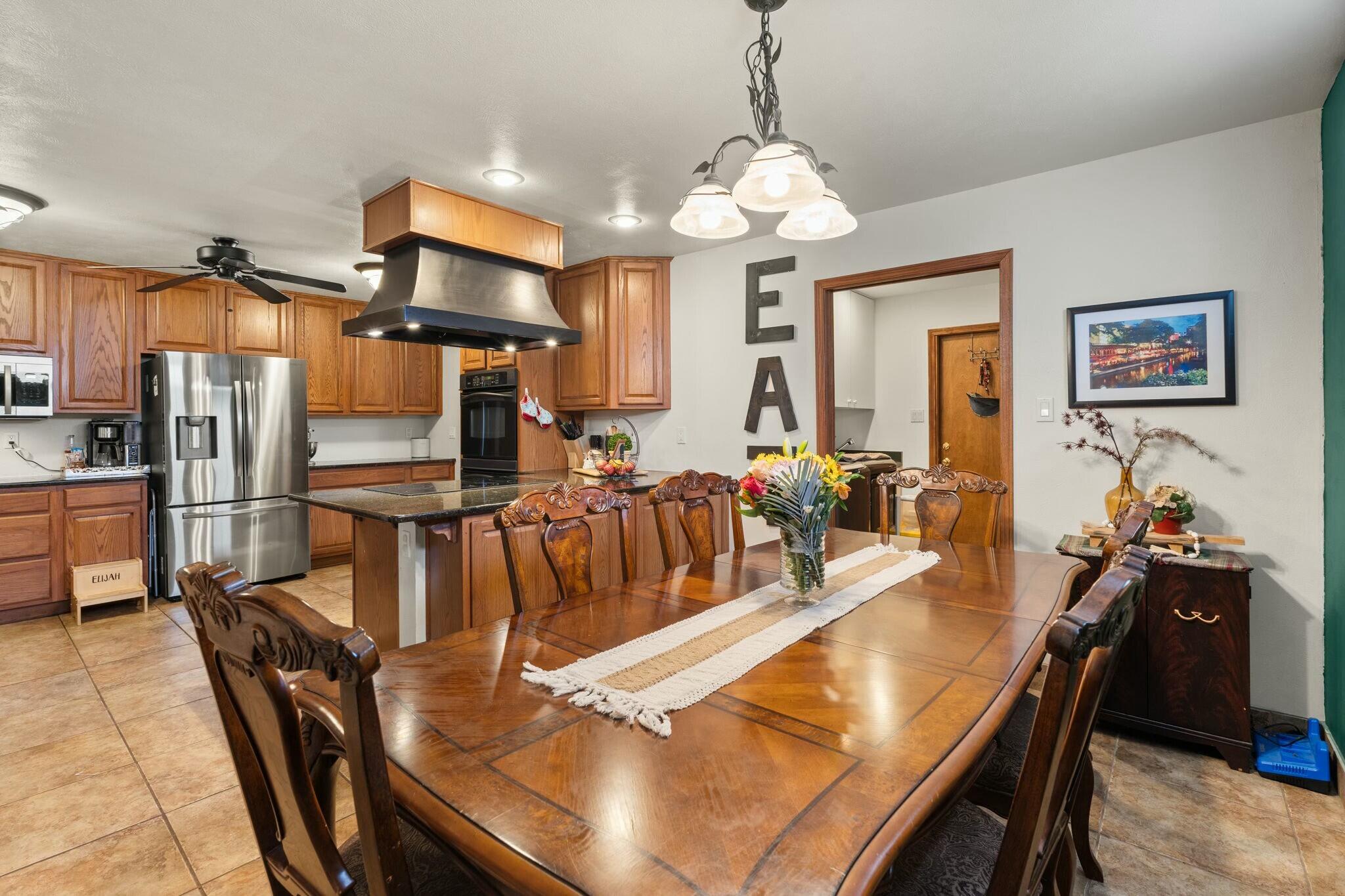 1212 KENTUCKY Street NE