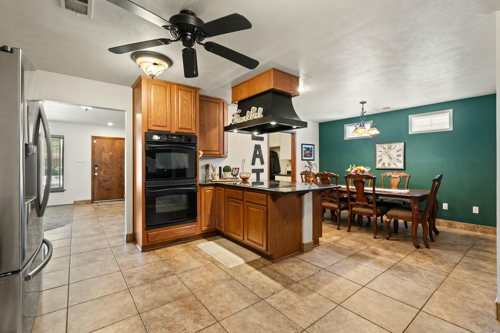 1212 KENTUCKY Street NE