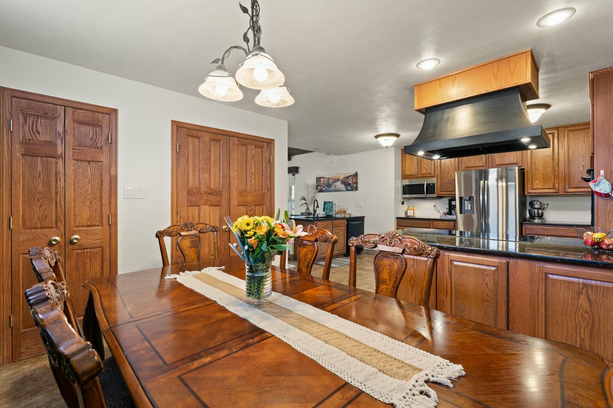 1212 KENTUCKY Street NE