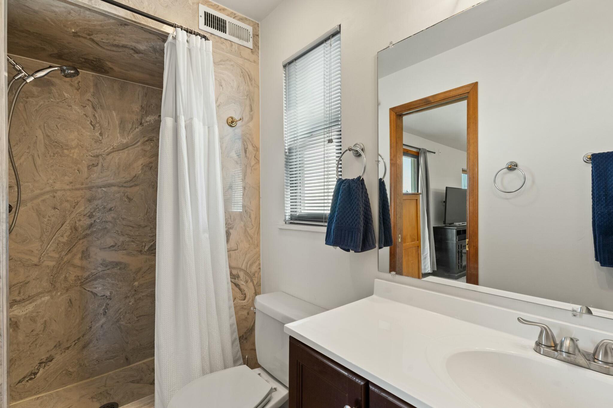 1212 KENTUCKY Street NE