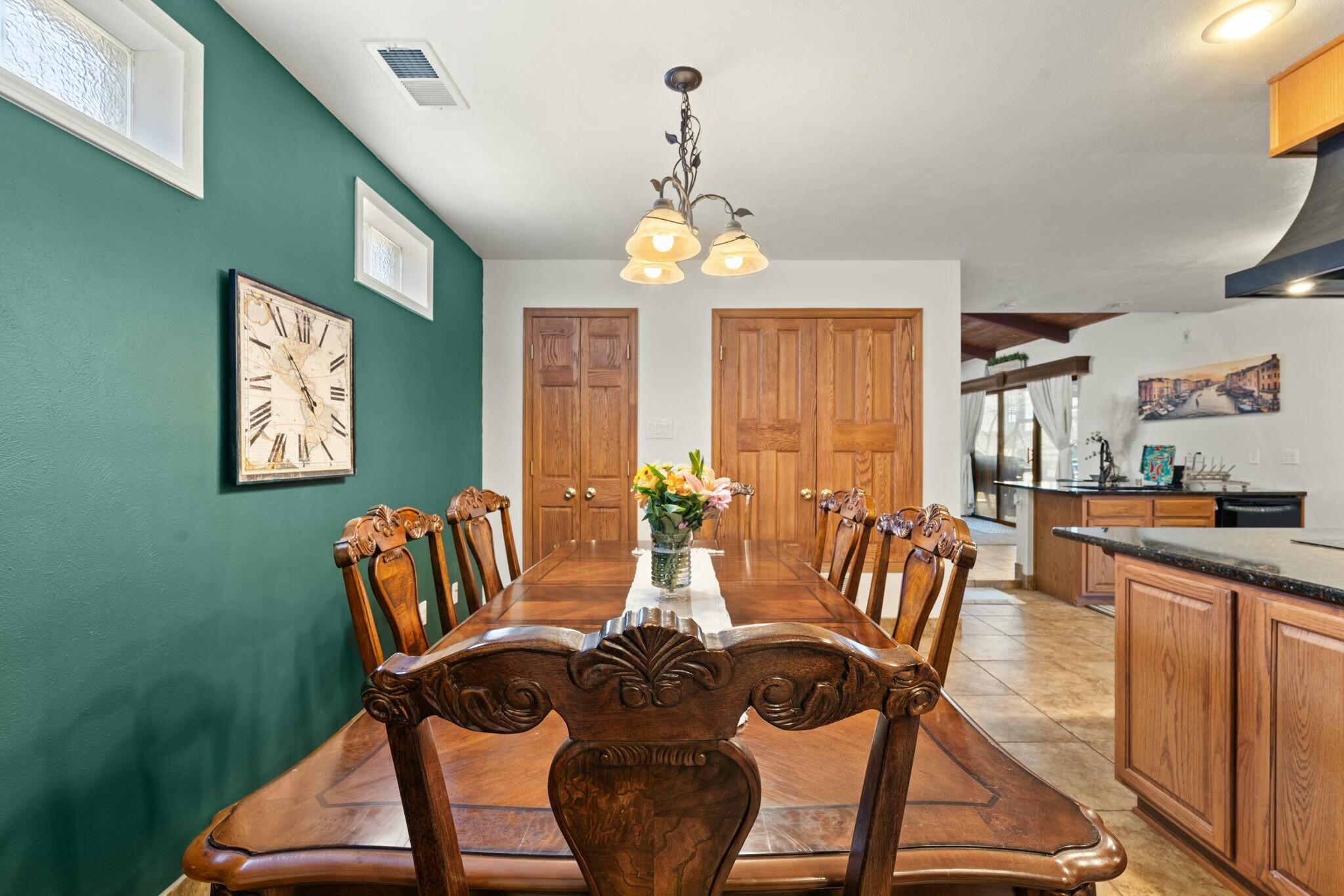 1212 KENTUCKY Street NE