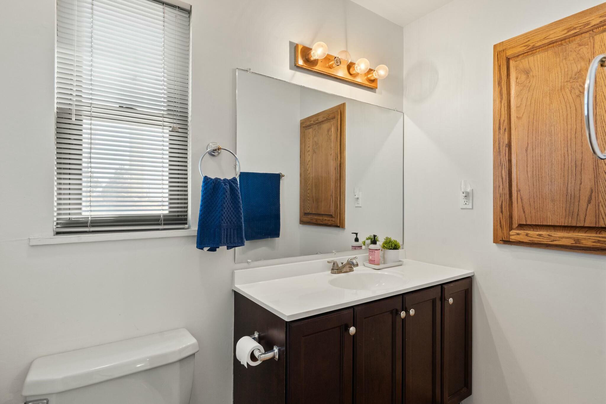 1212 KENTUCKY Street NE