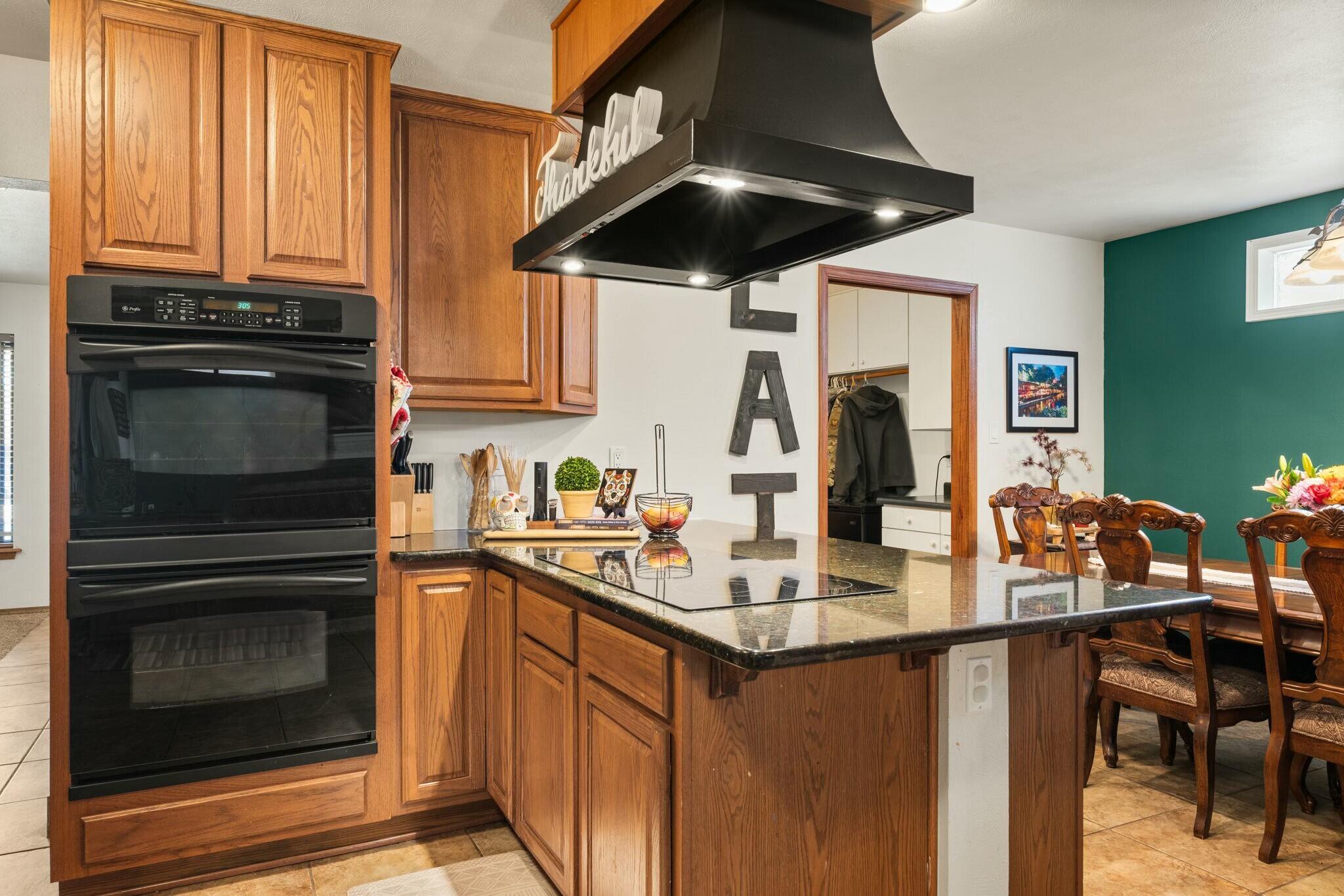 1212 KENTUCKY Street NE