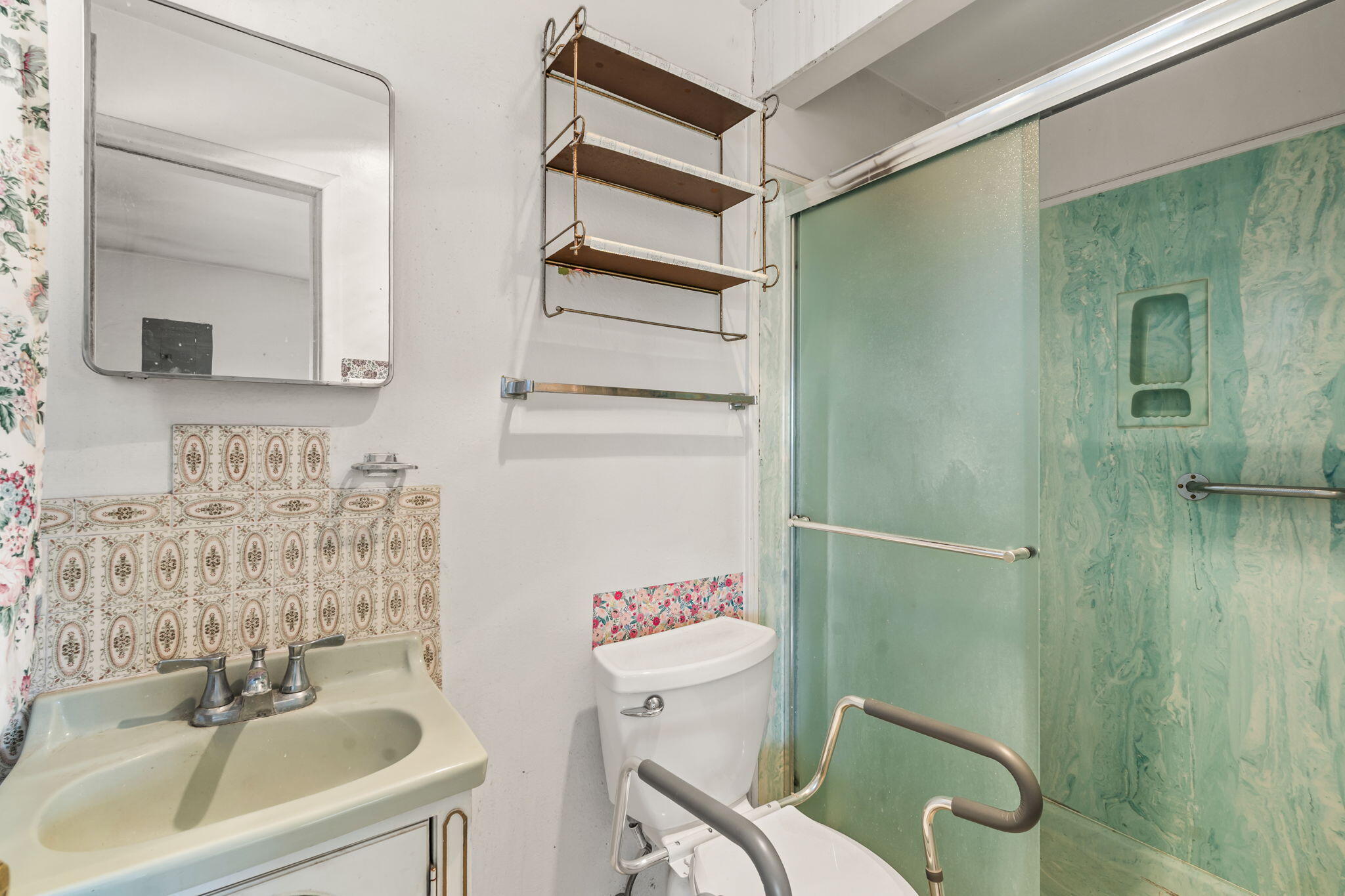 9628 EUCLID Avenue NE