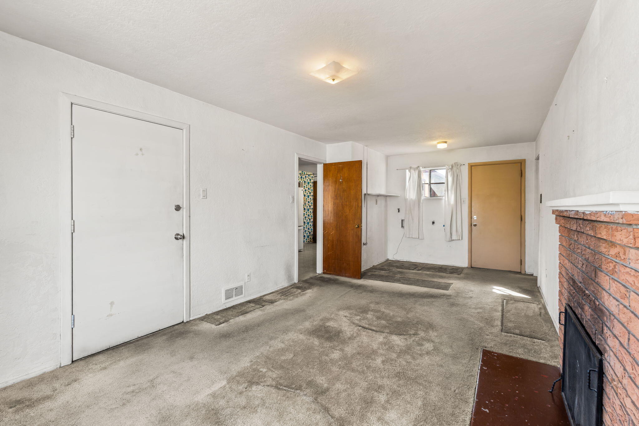 9628 EUCLID Avenue NE