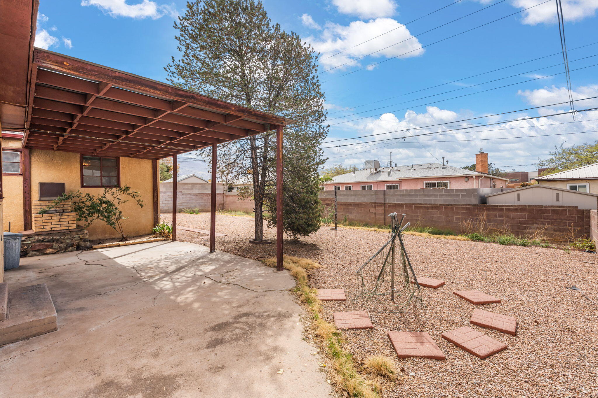 9628 EUCLID Avenue NE