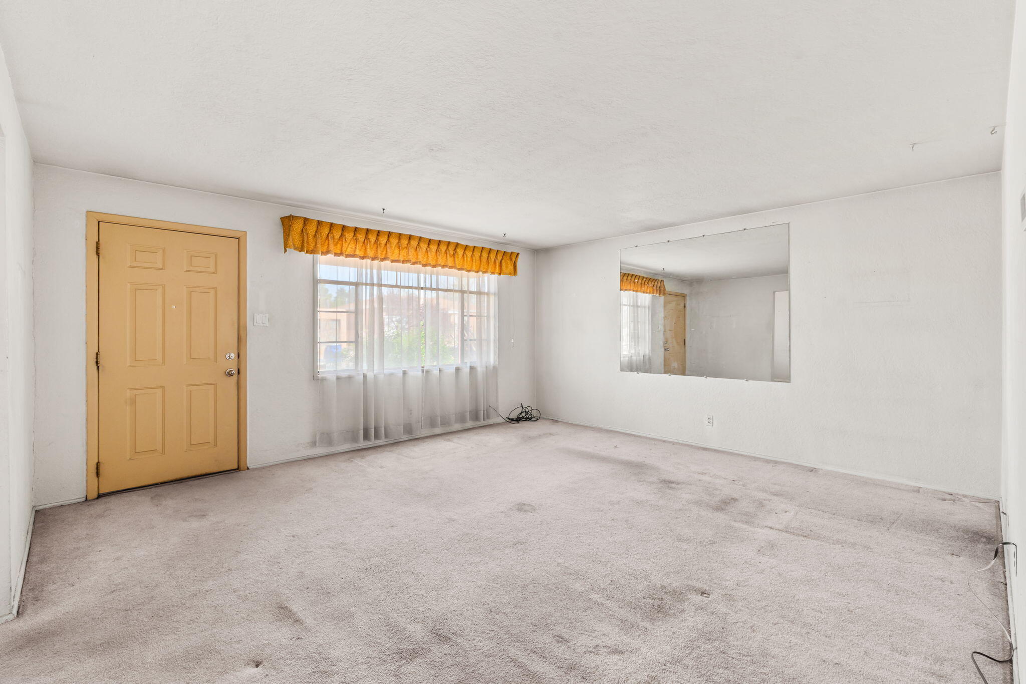 9628 EUCLID Avenue NE