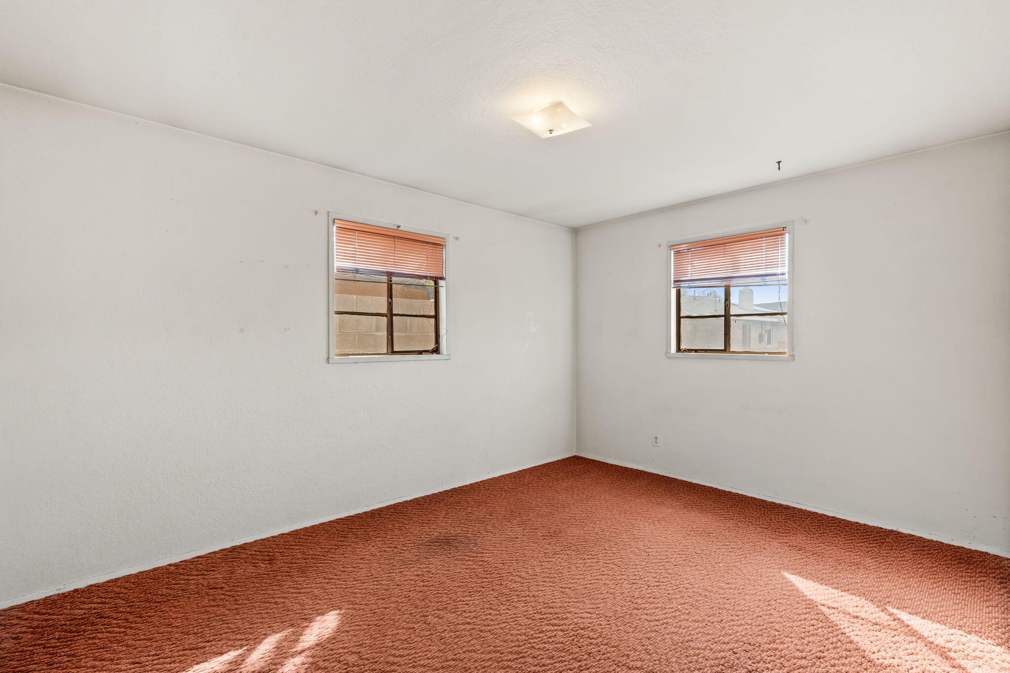 9628 EUCLID Avenue NE