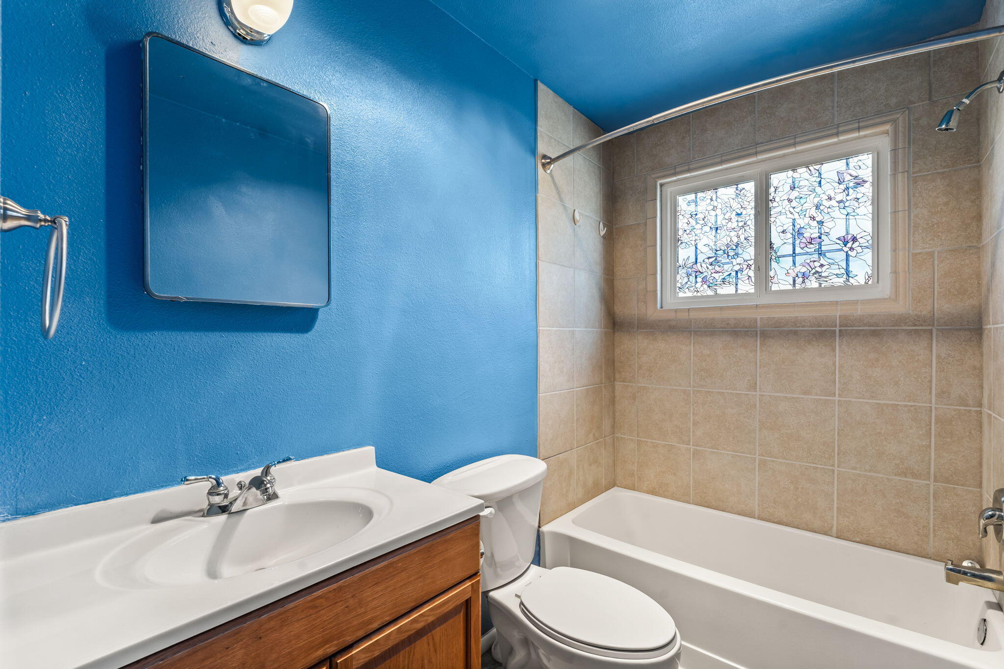 9628 EUCLID Avenue NE