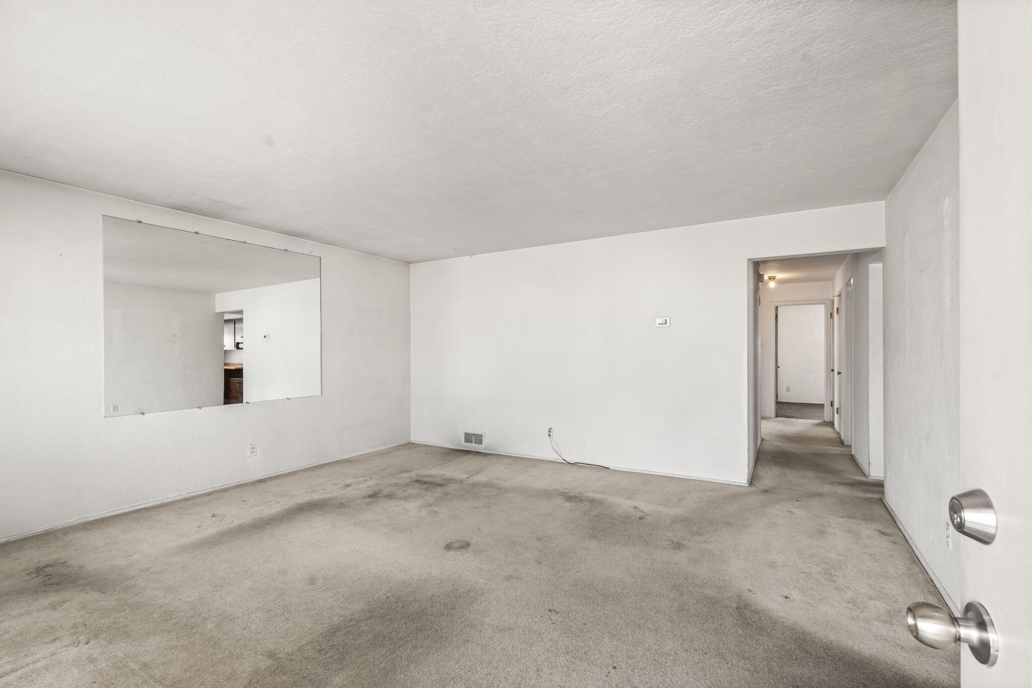 9628 EUCLID Avenue NE