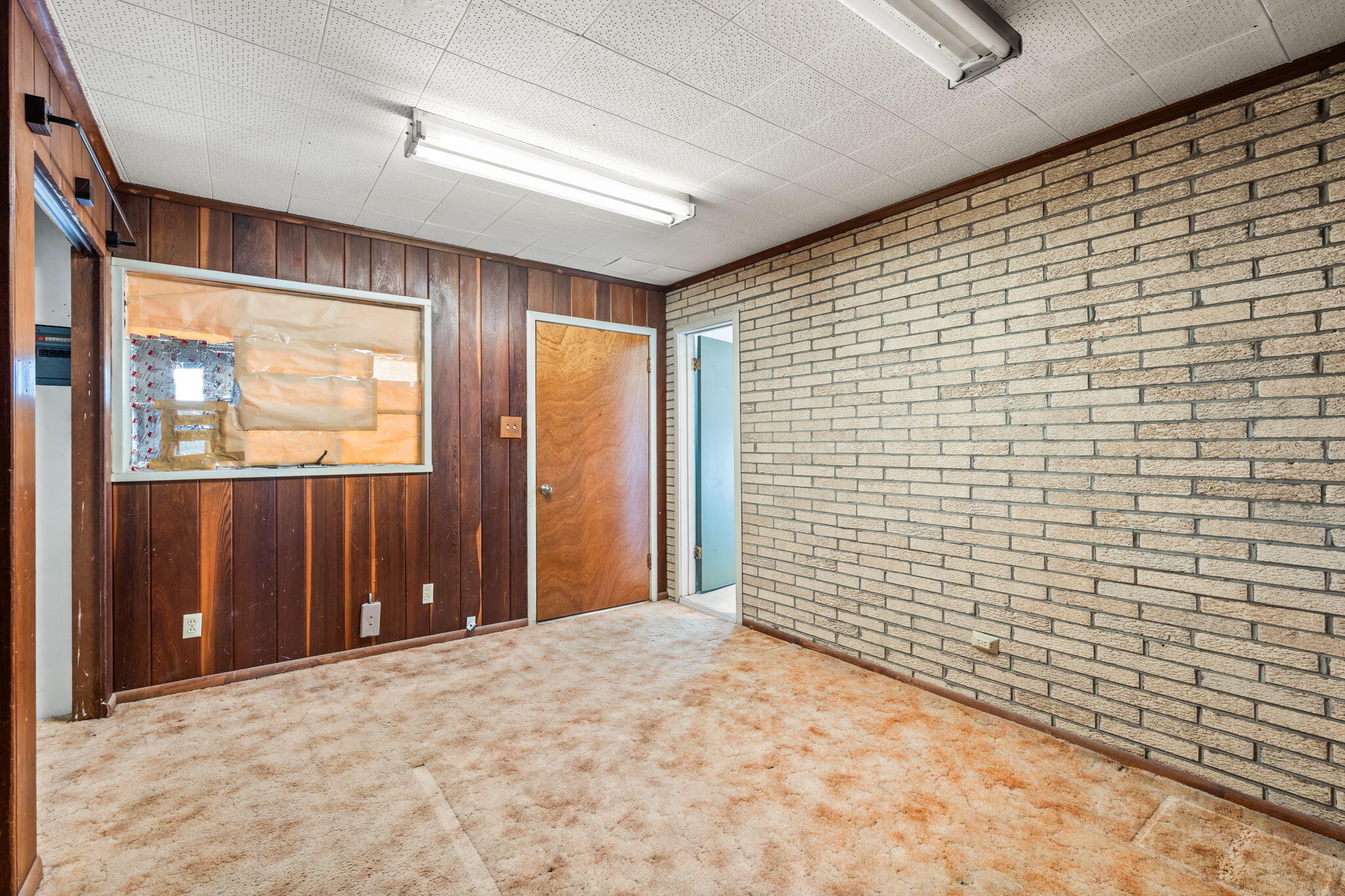 9628 EUCLID Avenue NE