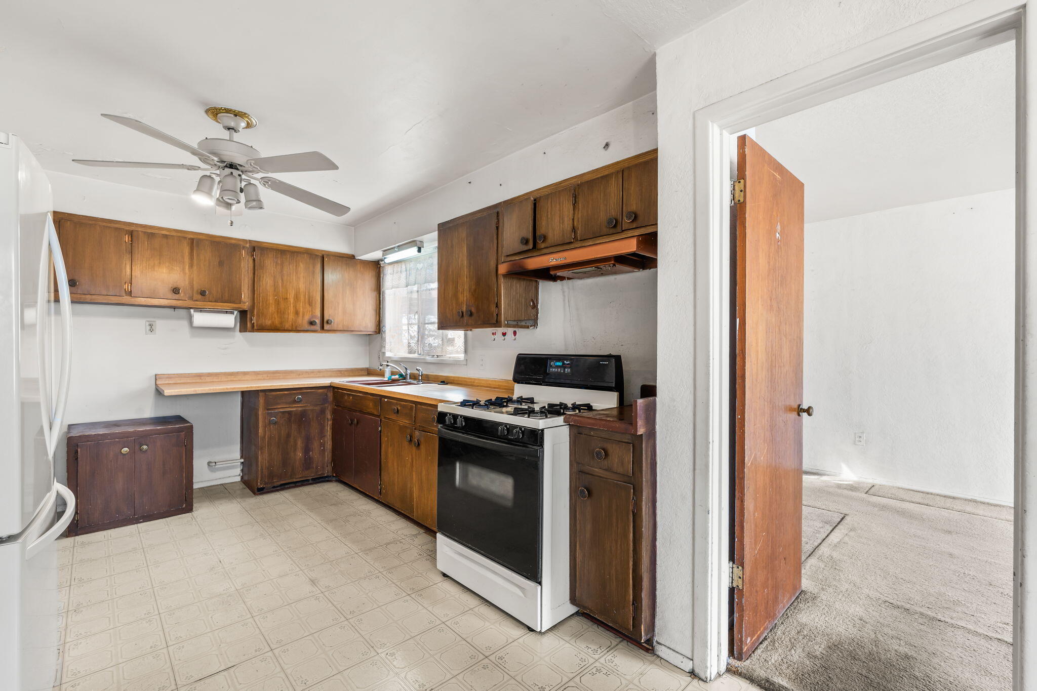 9628 EUCLID Avenue NE