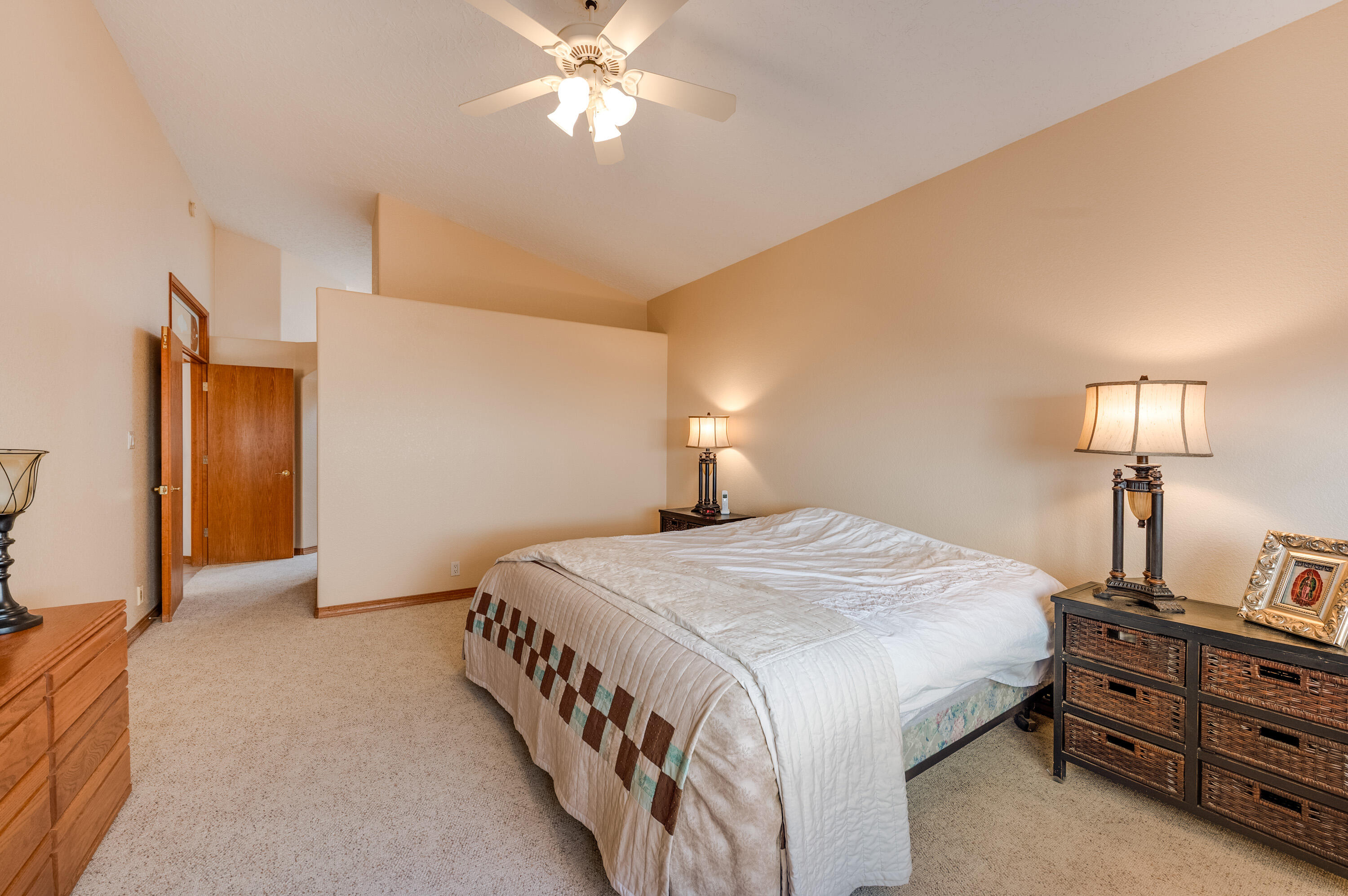 4924 SKYLINE VIEW Court NE