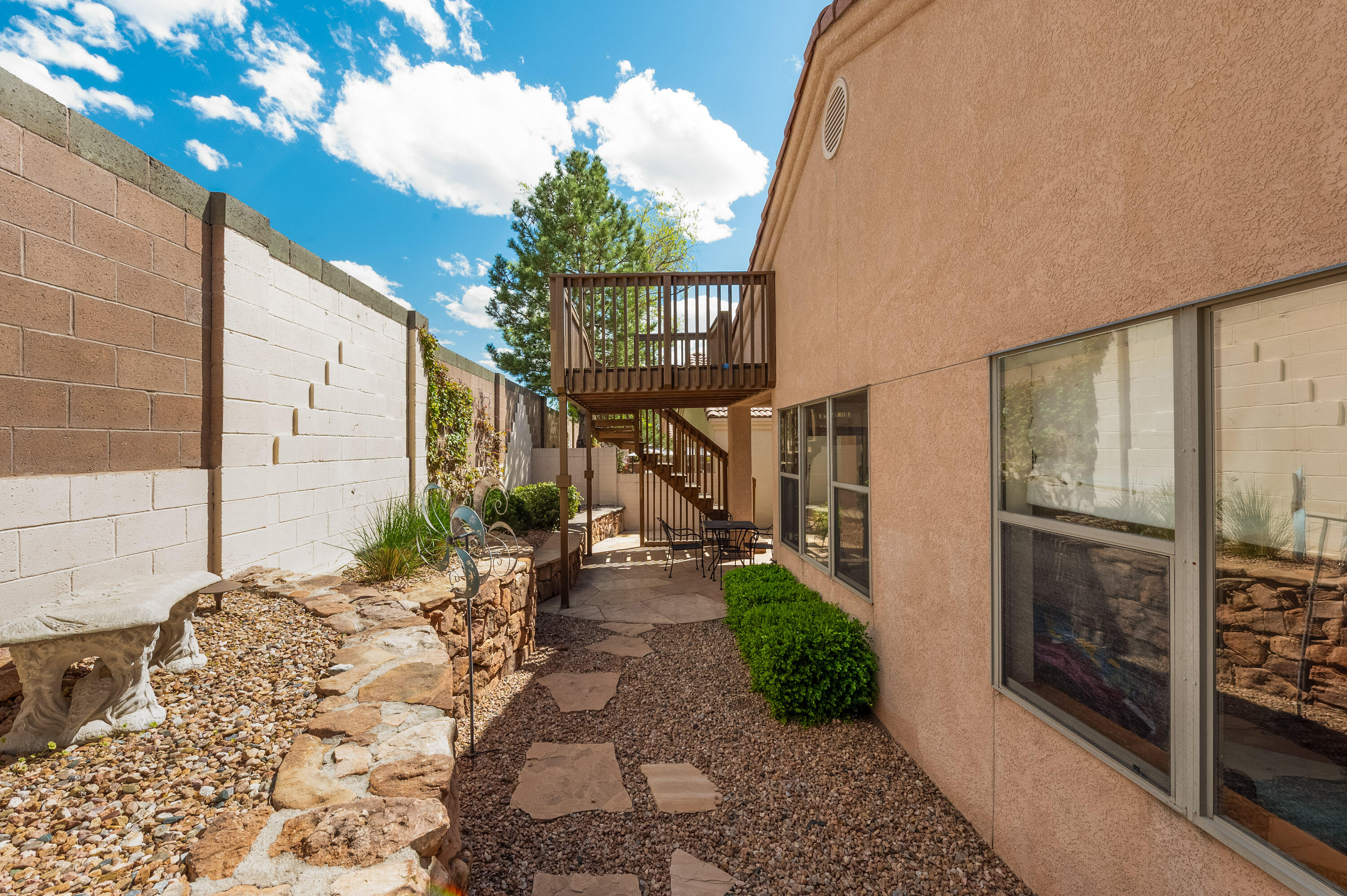 4924 SKYLINE VIEW Court NE