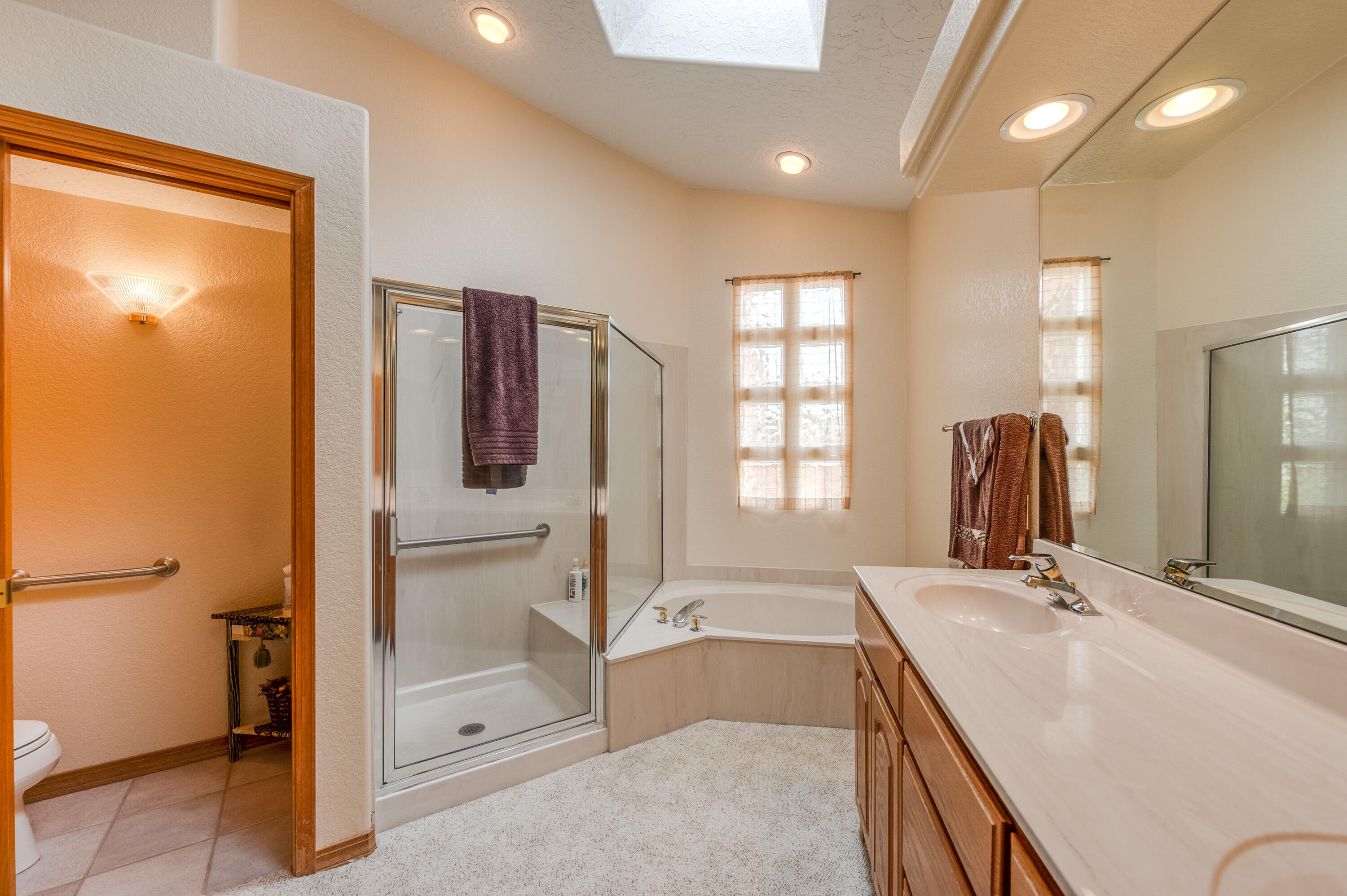 4924 SKYLINE VIEW Court NE